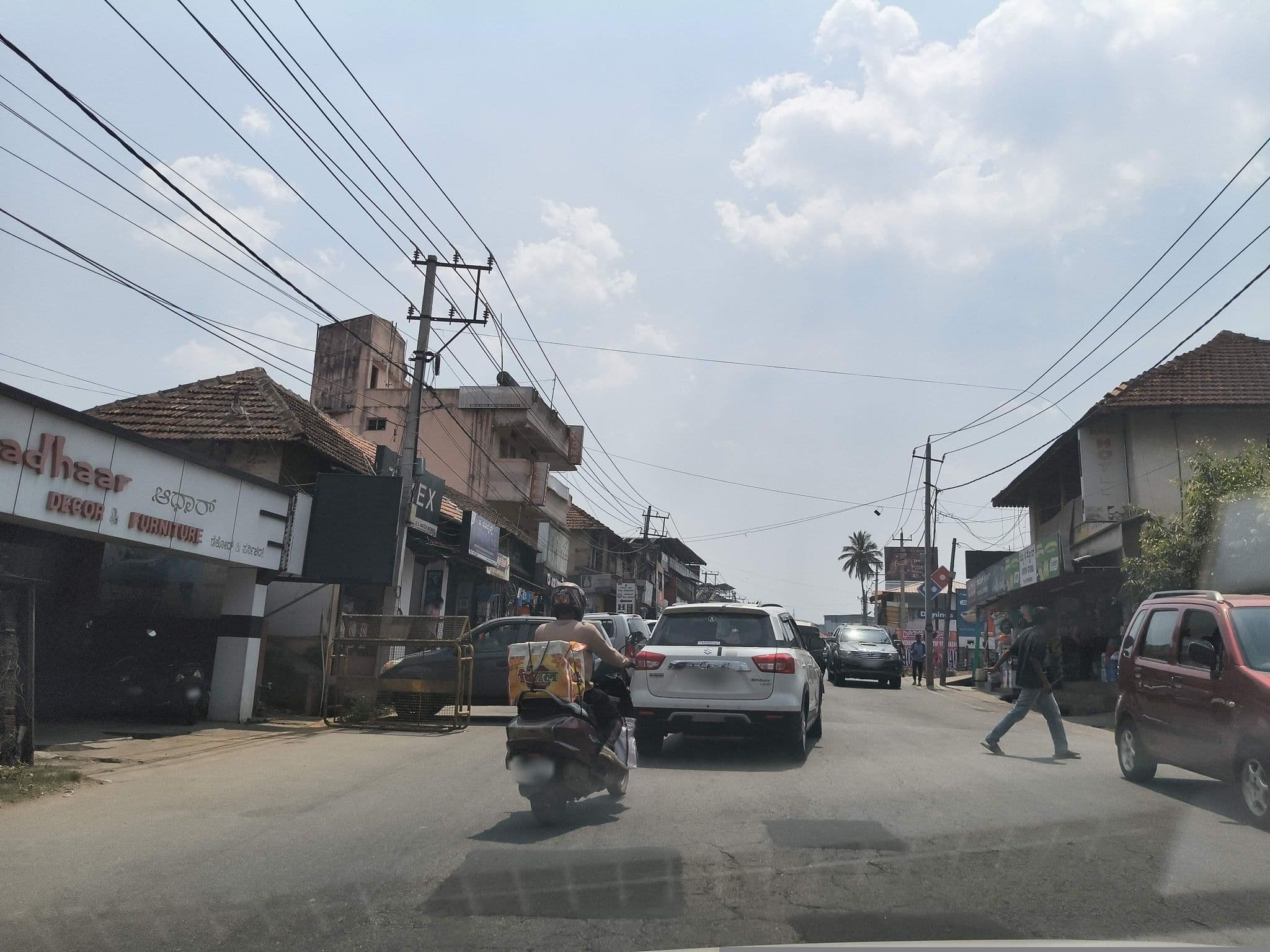 Street view near The Cocoon, Gonikoppal — © ph4ni (CC BY-SA · Mapillary)