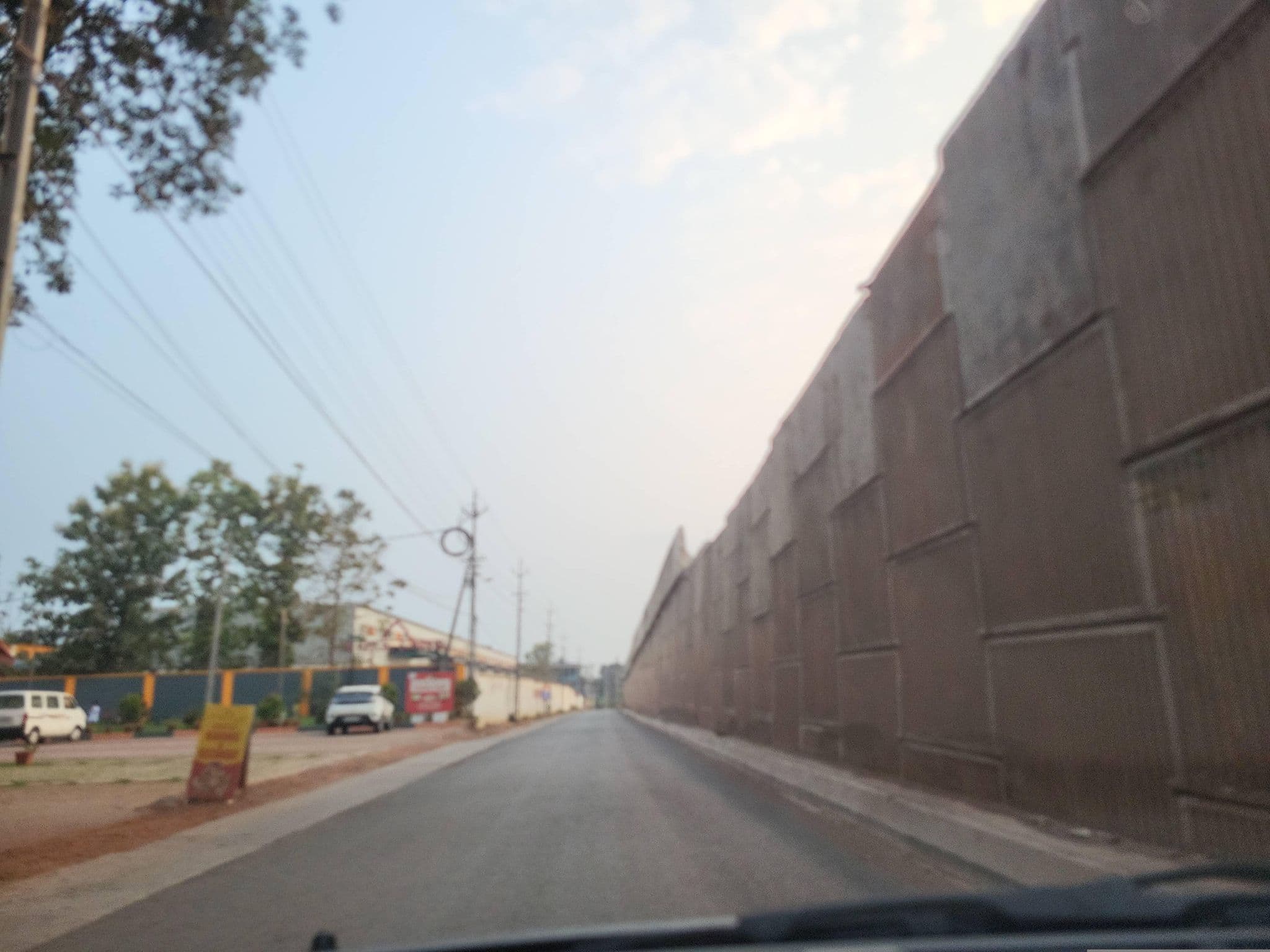 Street view near Motel Aaram, Kalliyasshēri — © jothishbabu (CC BY-SA · Mapillary)