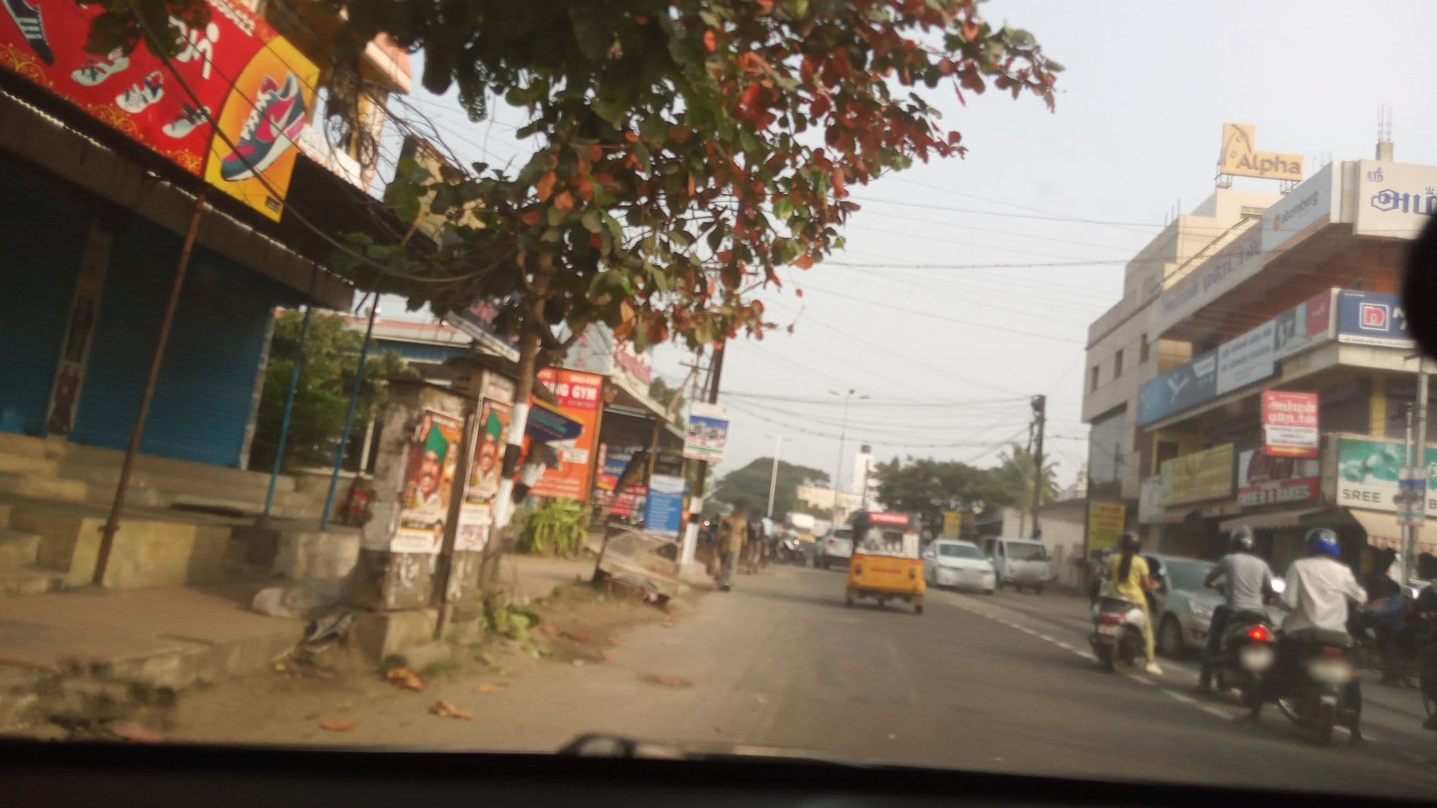 Street view near Treebo Trend Hi Line Apartments, Chinniyampālaiyam — © pradeepbv (CC BY-SA · Mapillary)
