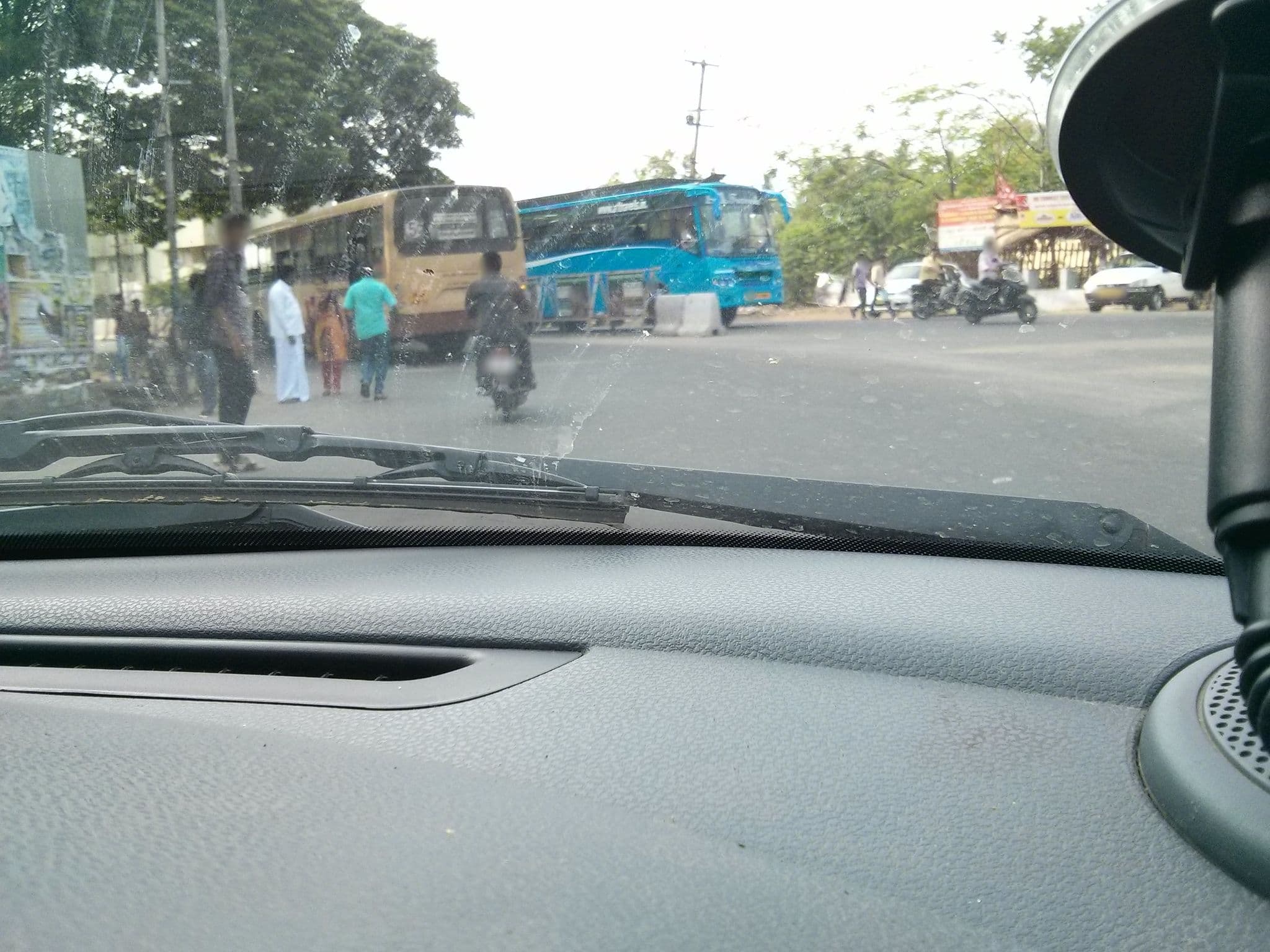 Street view near Sri Aarvee Hotels, Coimbatore — © supersubra (CC BY-SA · Mapillary)