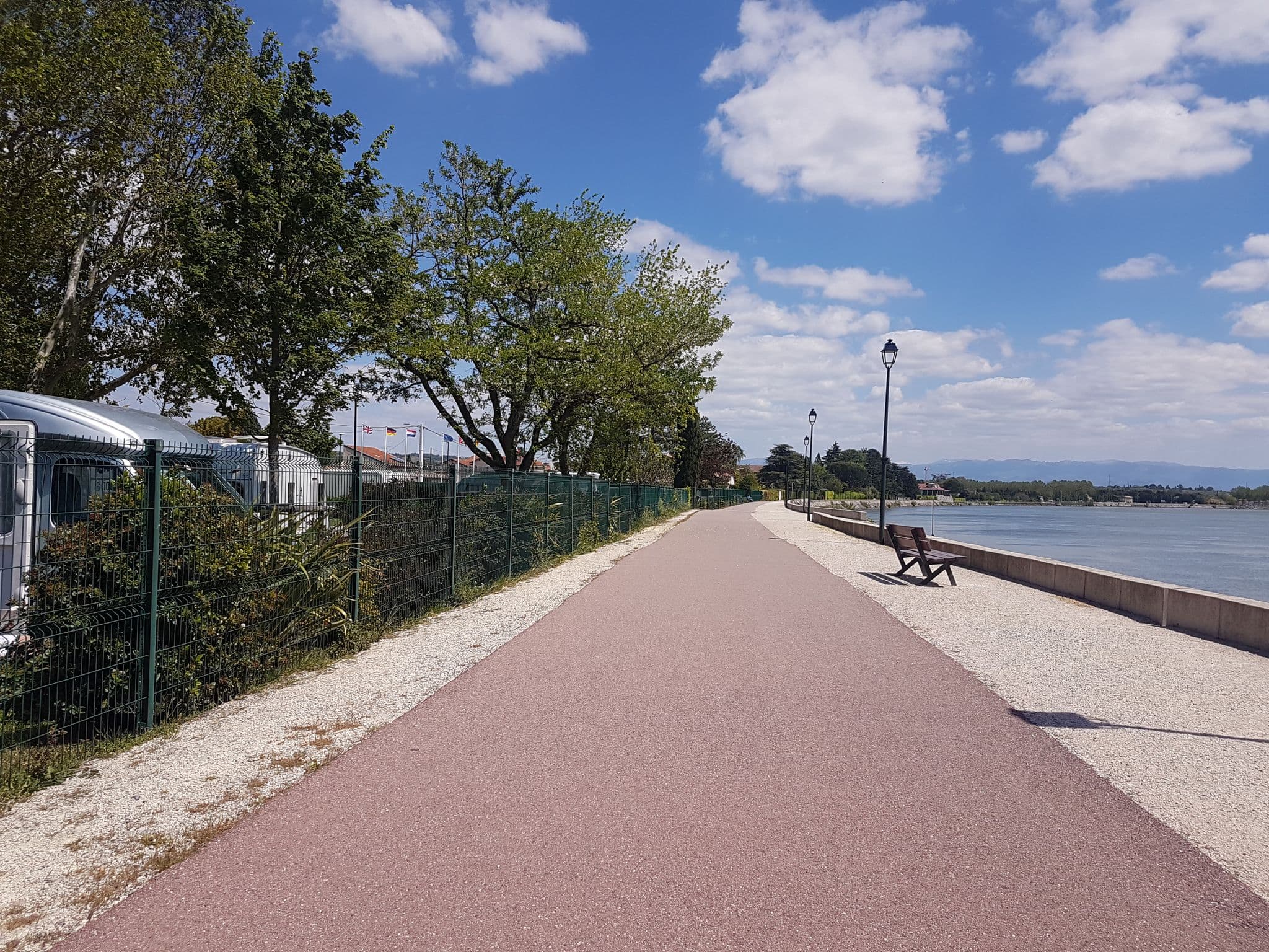 Street view near Camping municipal Les Lucs, Tain-l'Hermitage — © changchun1 (CC BY-SA · Mapillary)