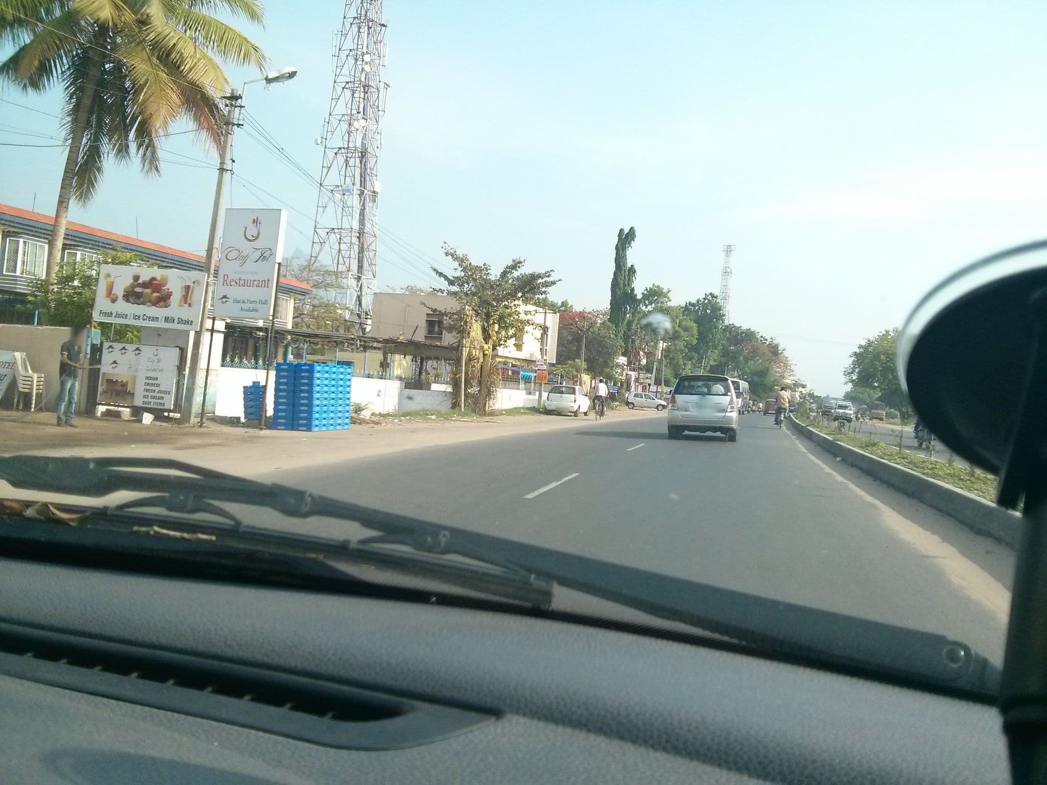 Street view near Hyderabad Biriyani, Vellakkinar — © supersubra (CC BY-SA · Mapillary)
