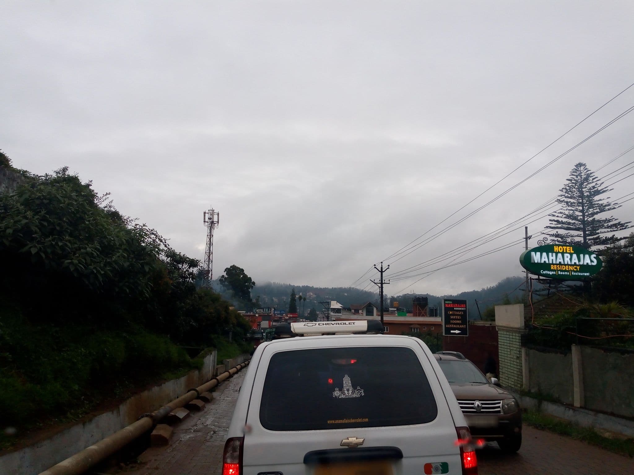 Street view near Sun Shine Inn, Ooty — © venkanna37 (CC BY-SA · Mapillary)