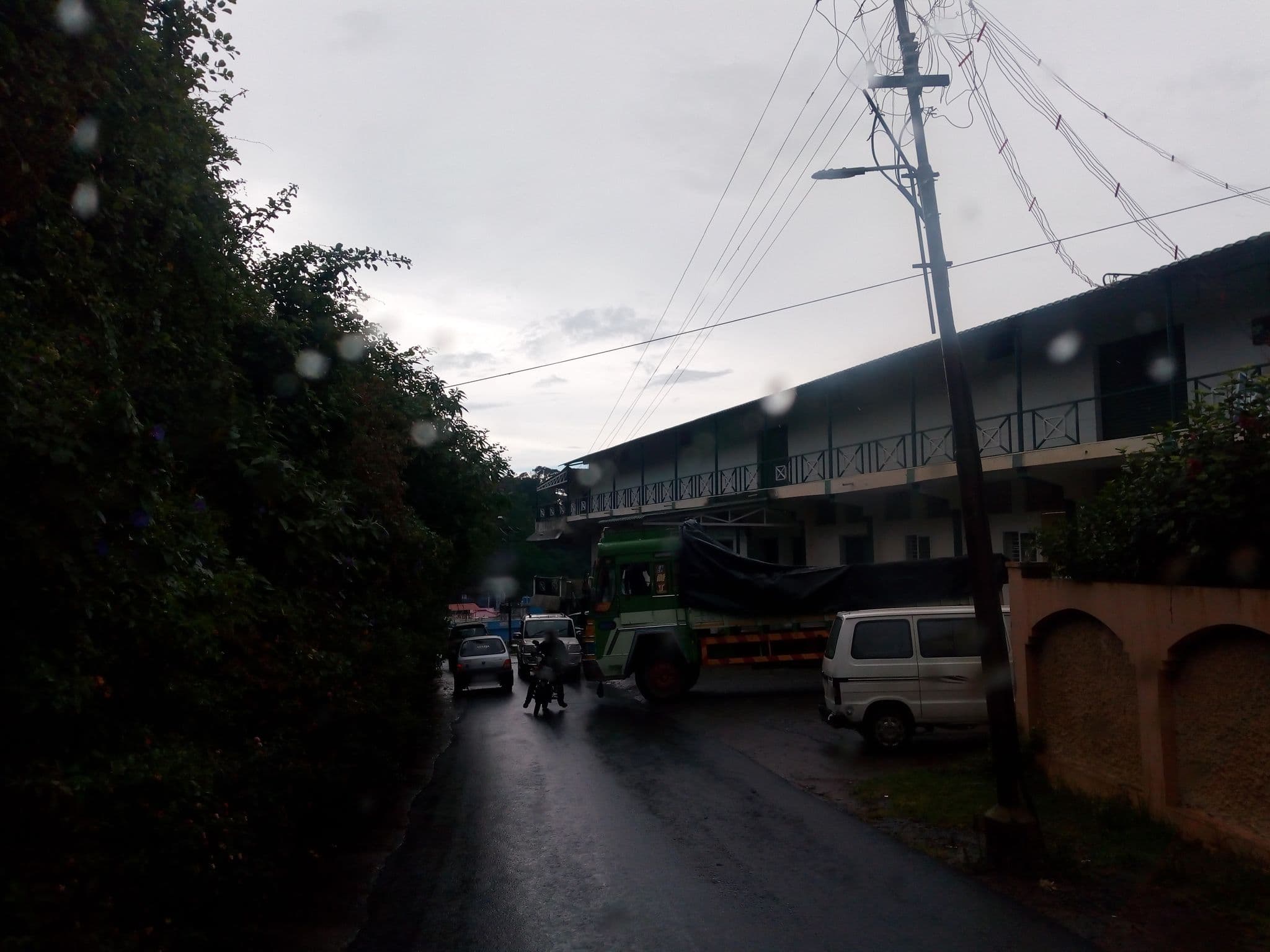 Street view near Deffodil Cottages and Resorts, Coonoor — © venkanna37 (CC BY-SA · Mapillary)
