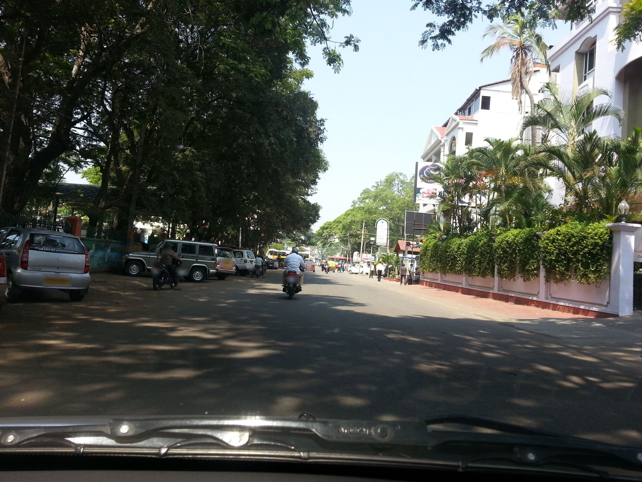 Street view near Sandesh The Prince Hotel Mysore, Mysuru — © ruth (CC BY-SA · Mapillary)