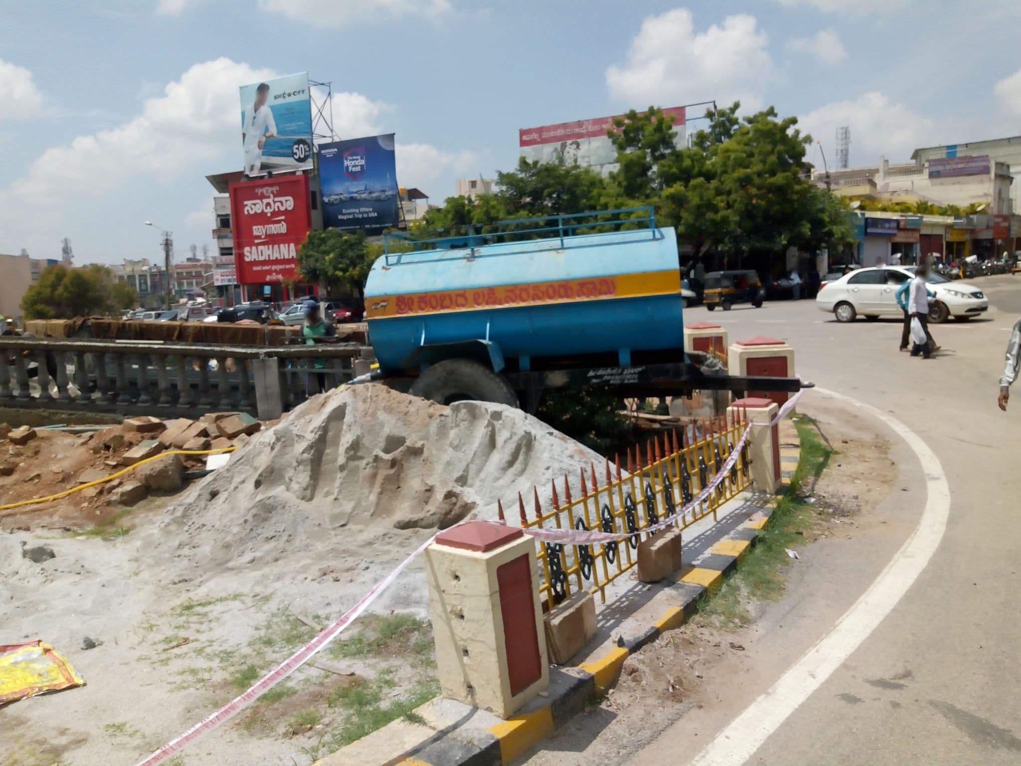 Street view near Durbar Hotel, Mysuru — © venkanna37 (CC BY-SA · Mapillary)
