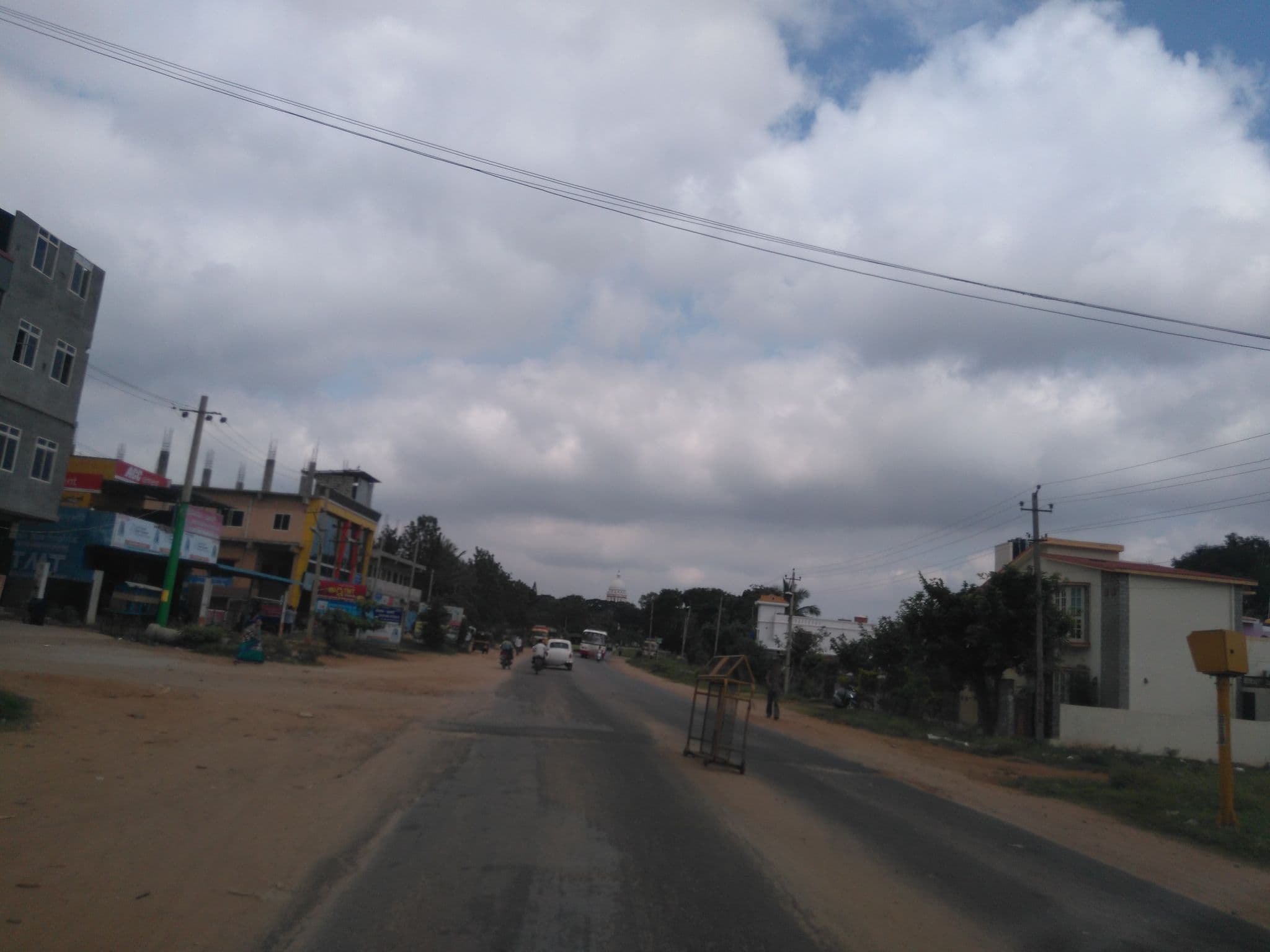 Street view near Hotel Mysore Palace, Mysuru — © jacklee (CC BY-SA · Mapillary)