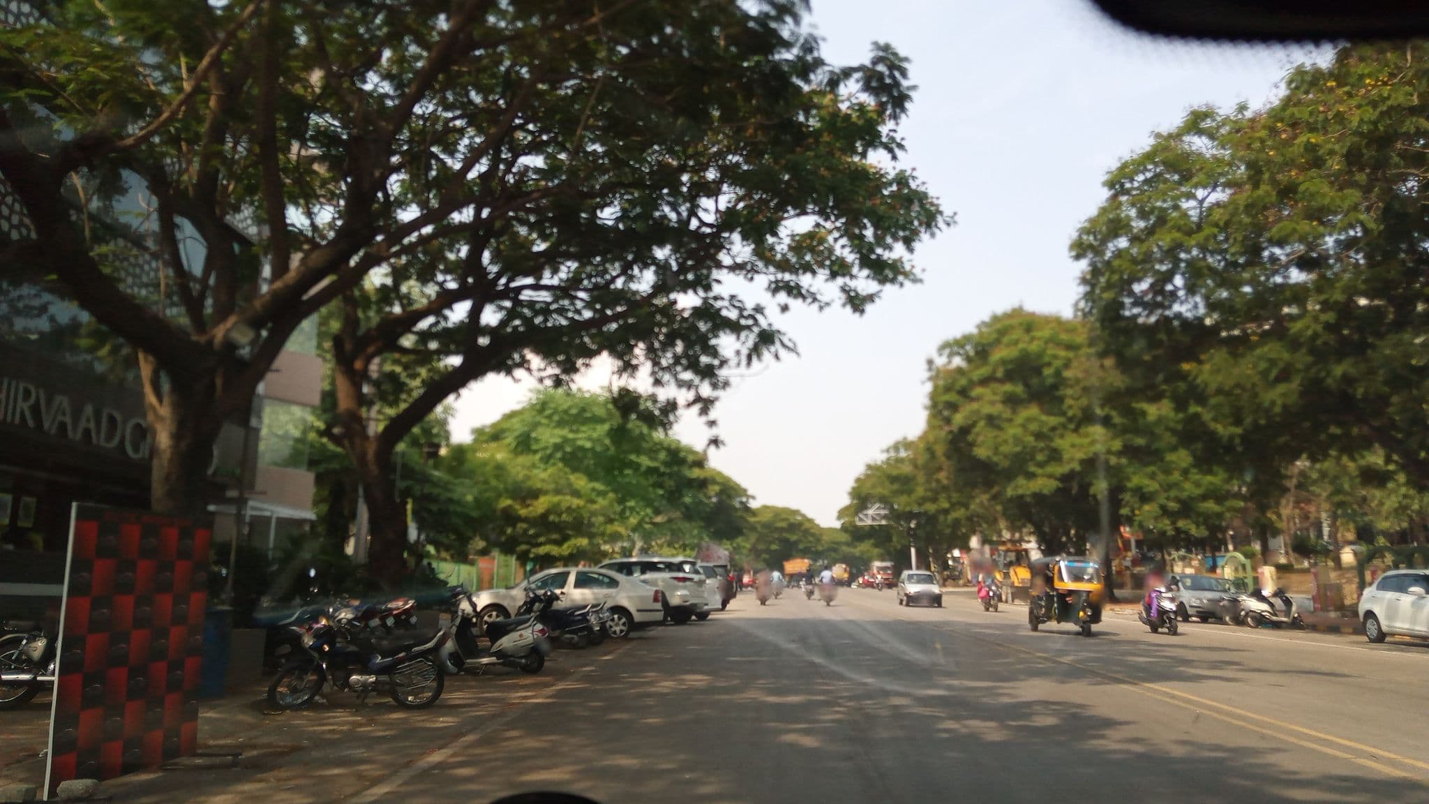 Street view near LE OAK INN, Belvata — © pradeepbv (CC BY-SA · Mapillary)