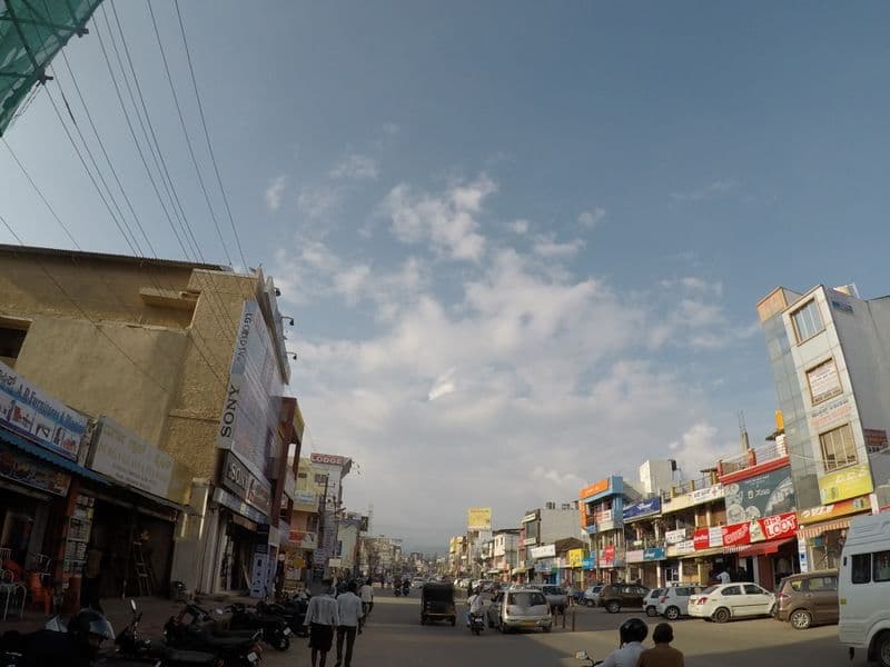 Street view near Robusta Hotel, Chikmagalūr — © deepak_bicycle (CC BY-SA · Mapillary)