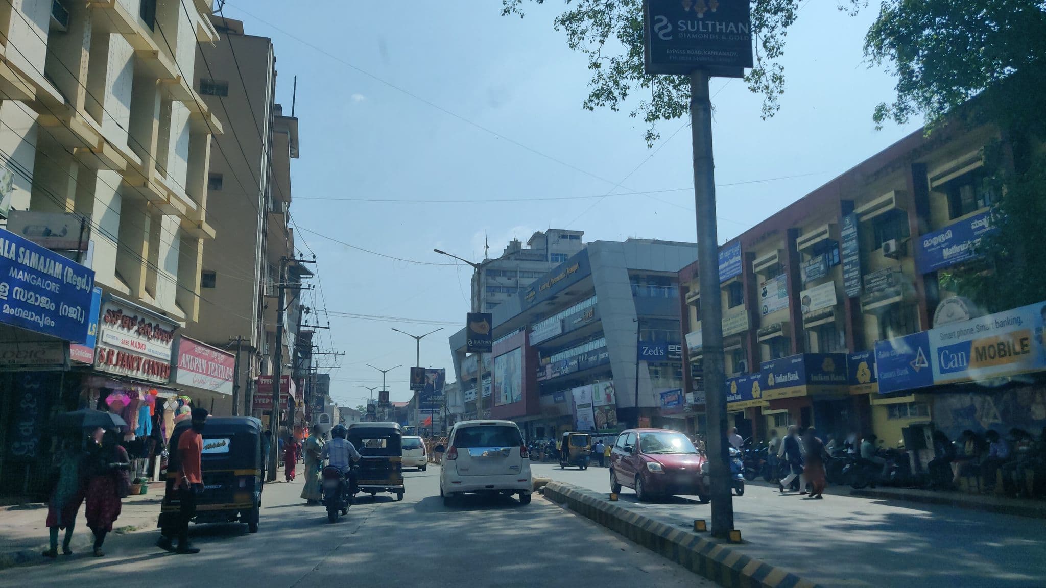 Street view near Hotel Vedanta, Mangaluru — © janetmishineva (CC BY-SA · Mapillary)