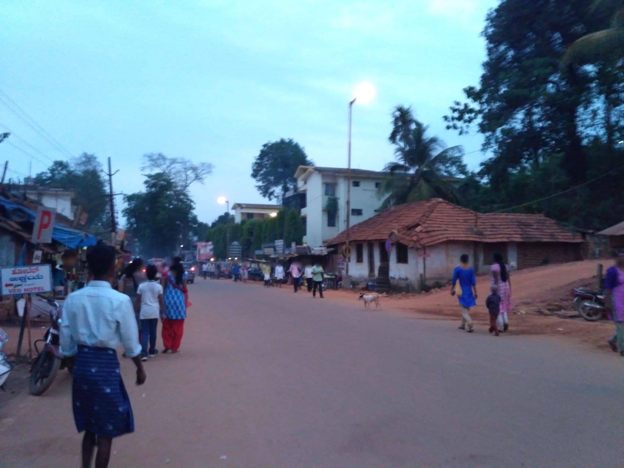 Street view near Malpe, Konaje — © chethan (CC BY-SA · Mapillary)