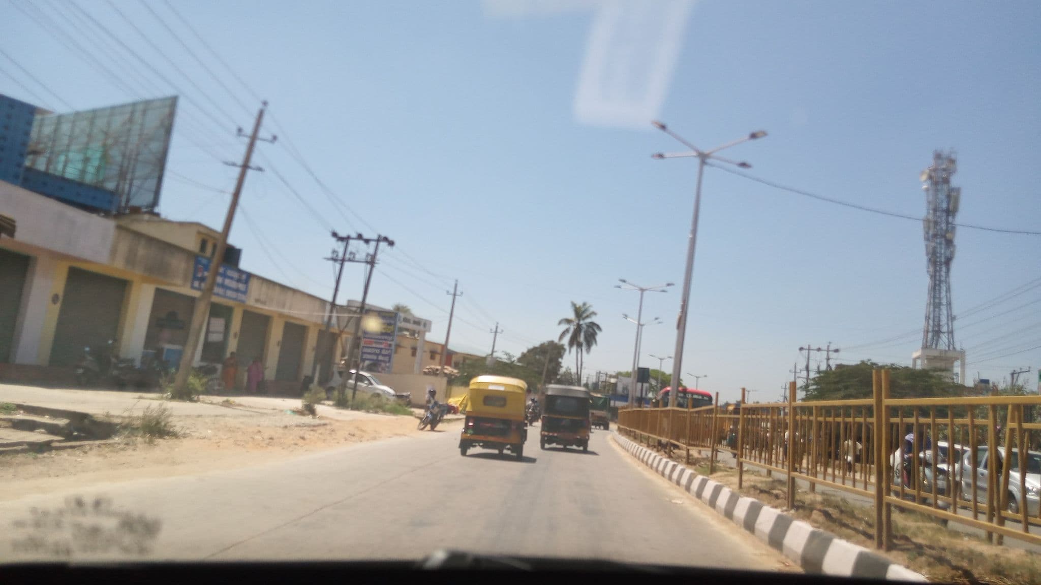Street view near Hotel Casino Comfort, Hassan — © pradeepbv (CC BY-SA · Mapillary)