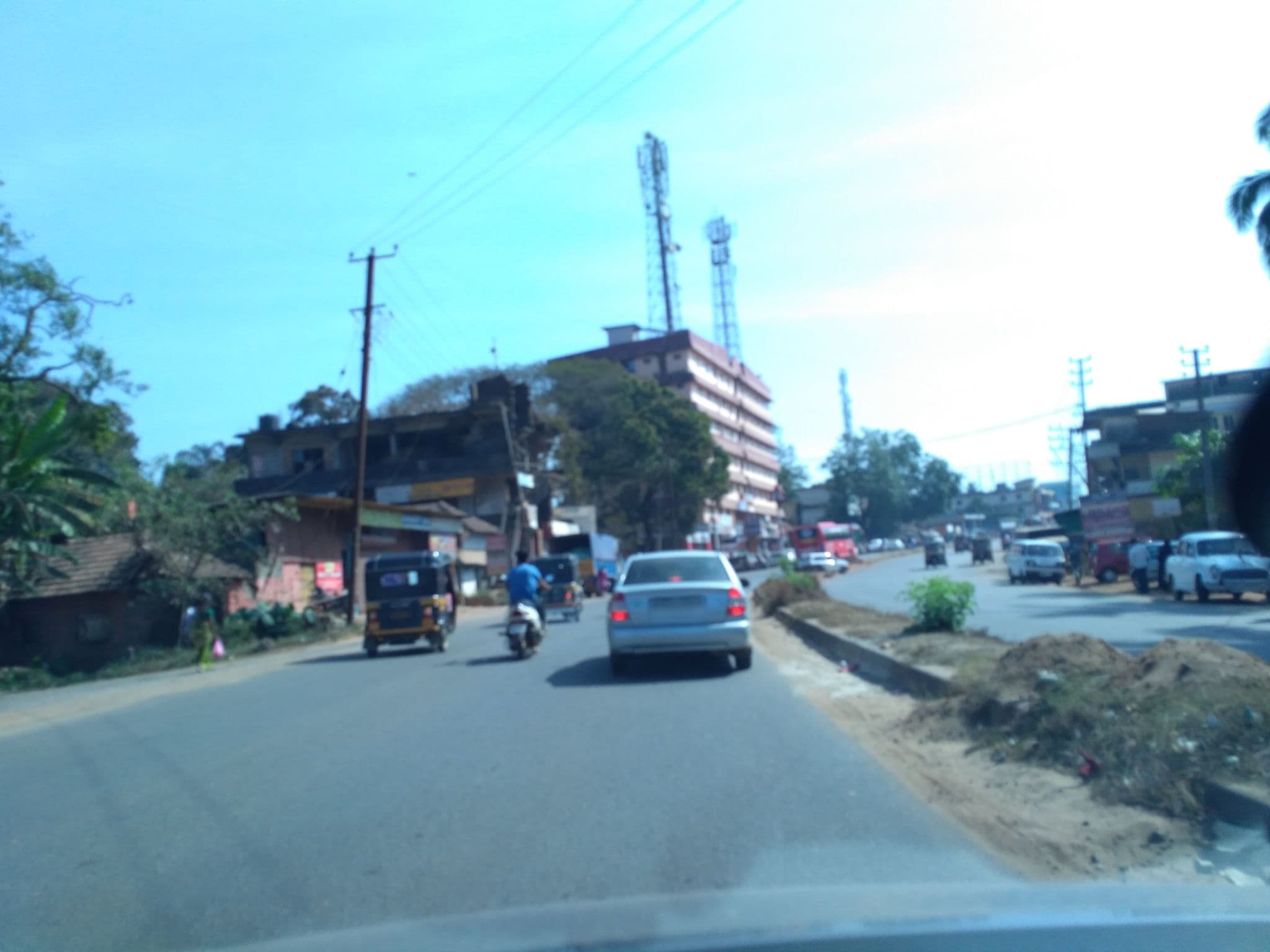 Street view near Srinivasa Residency, Bantvāl — © chethan (CC BY-SA · Mapillary)