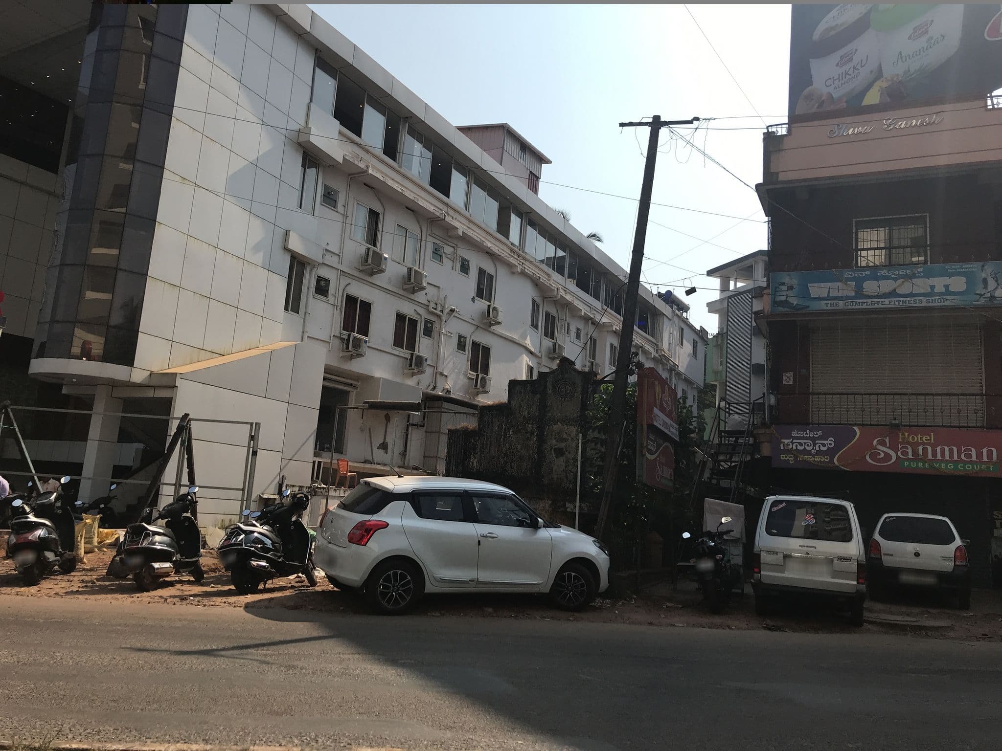 Street view near Hotel High Way Boarding and Lodging, Mangaluru — © livableurbanism (CC BY-SA · Mapillary)