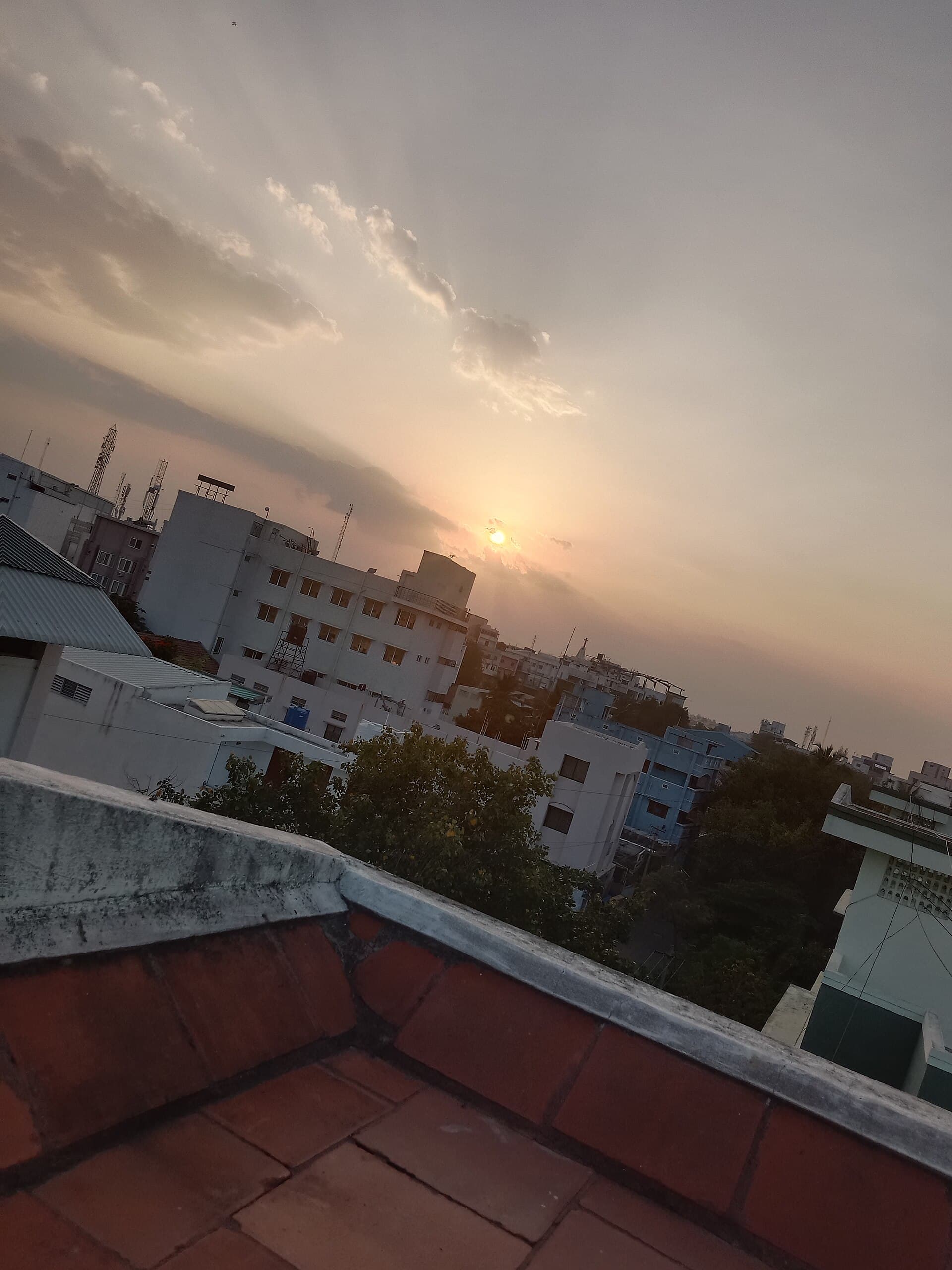 OYO 61247 Hotel Vijayalakshmi (via Wikimedia Commons, CC BY-SA 4.0)