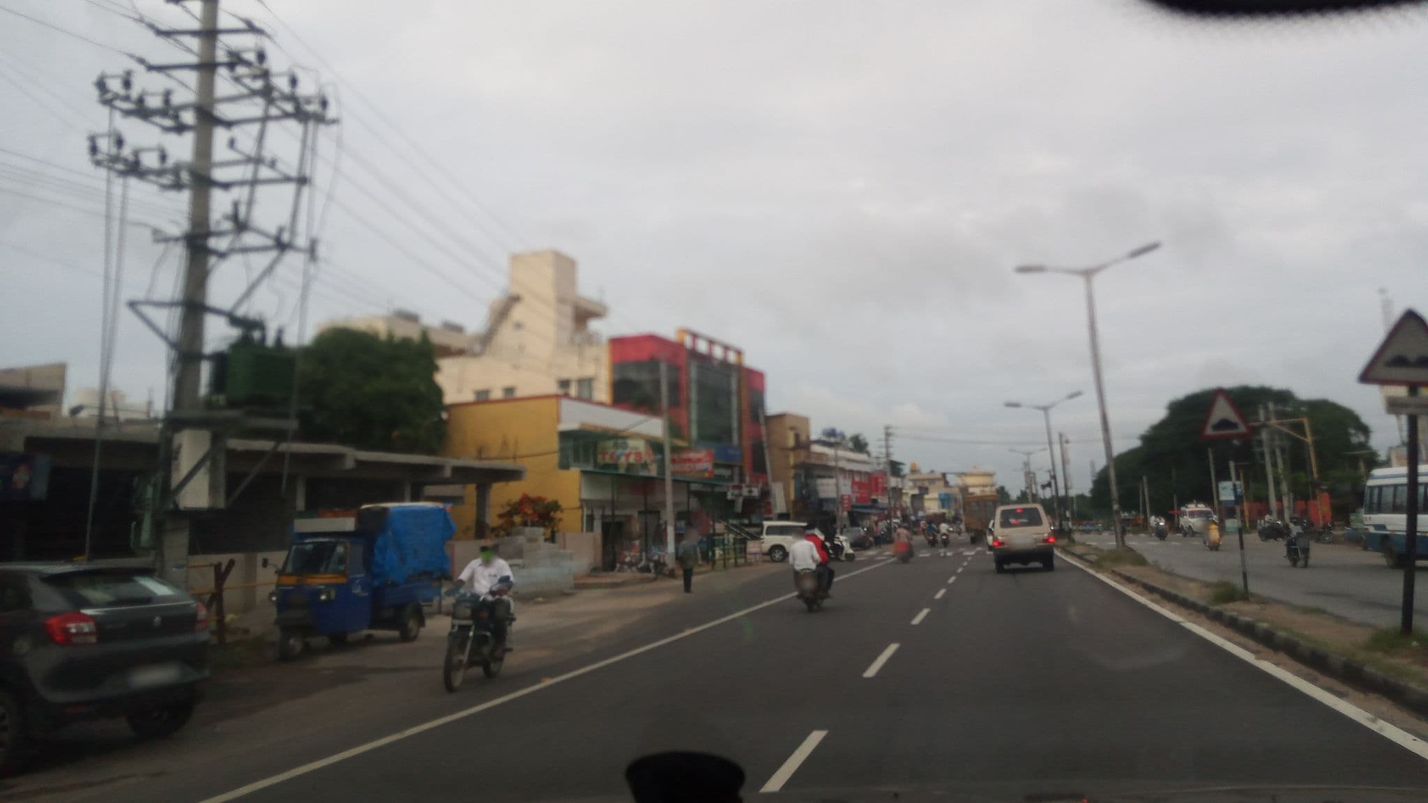 Street view near Hotel Thoada Manne, Channapatna — © pradeepbv (CC BY-SA · Mapillary)