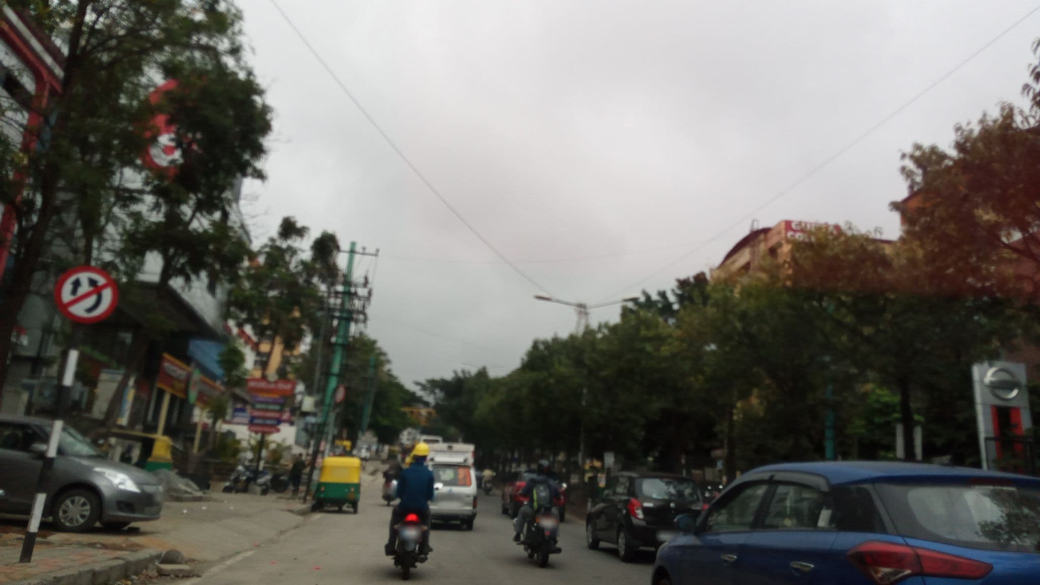 Street view near Dev's Paradise Deluxe Lodge, Bengaluru — © pradeepbv (CC BY-SA · Mapillary)