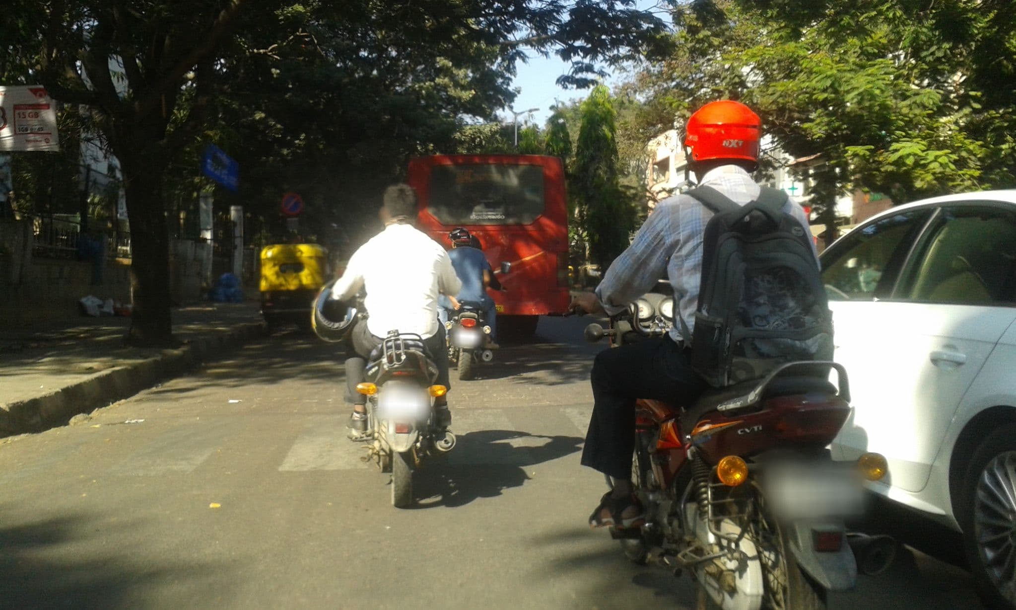 Street view near Kalluri Educational Academy, Bengaluru — © yogi (CC BY-SA · Mapillary)