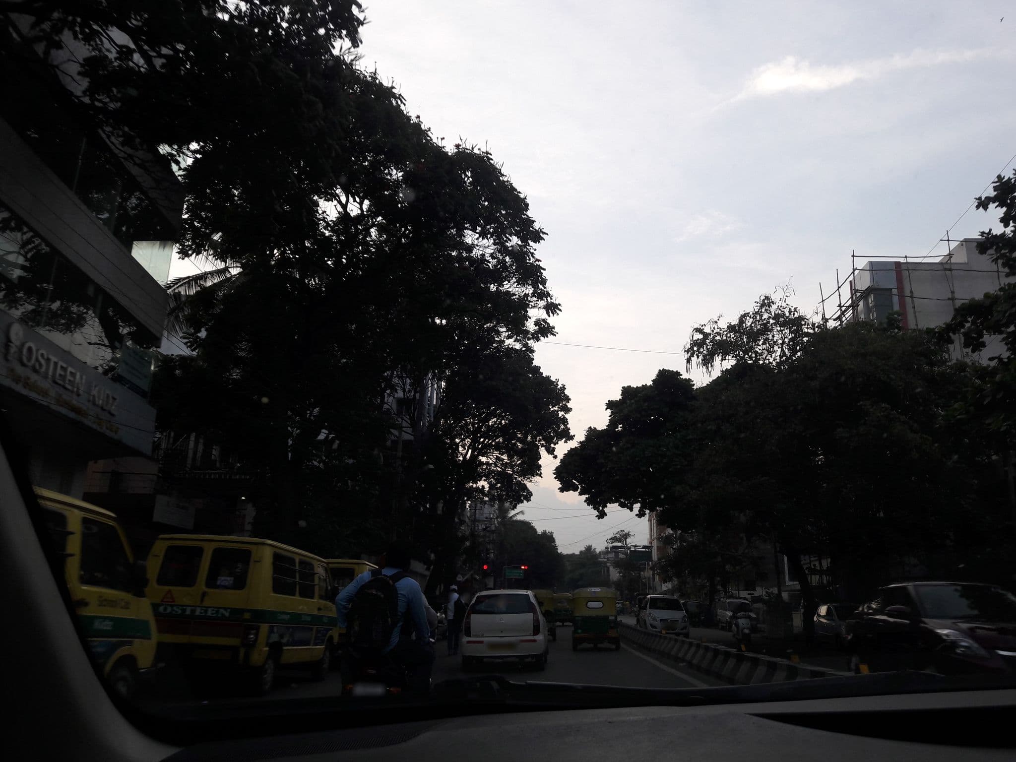 Street view near Hotel Viva, Bengaluru — © teresapeteti (CC BY-SA · Mapillary)