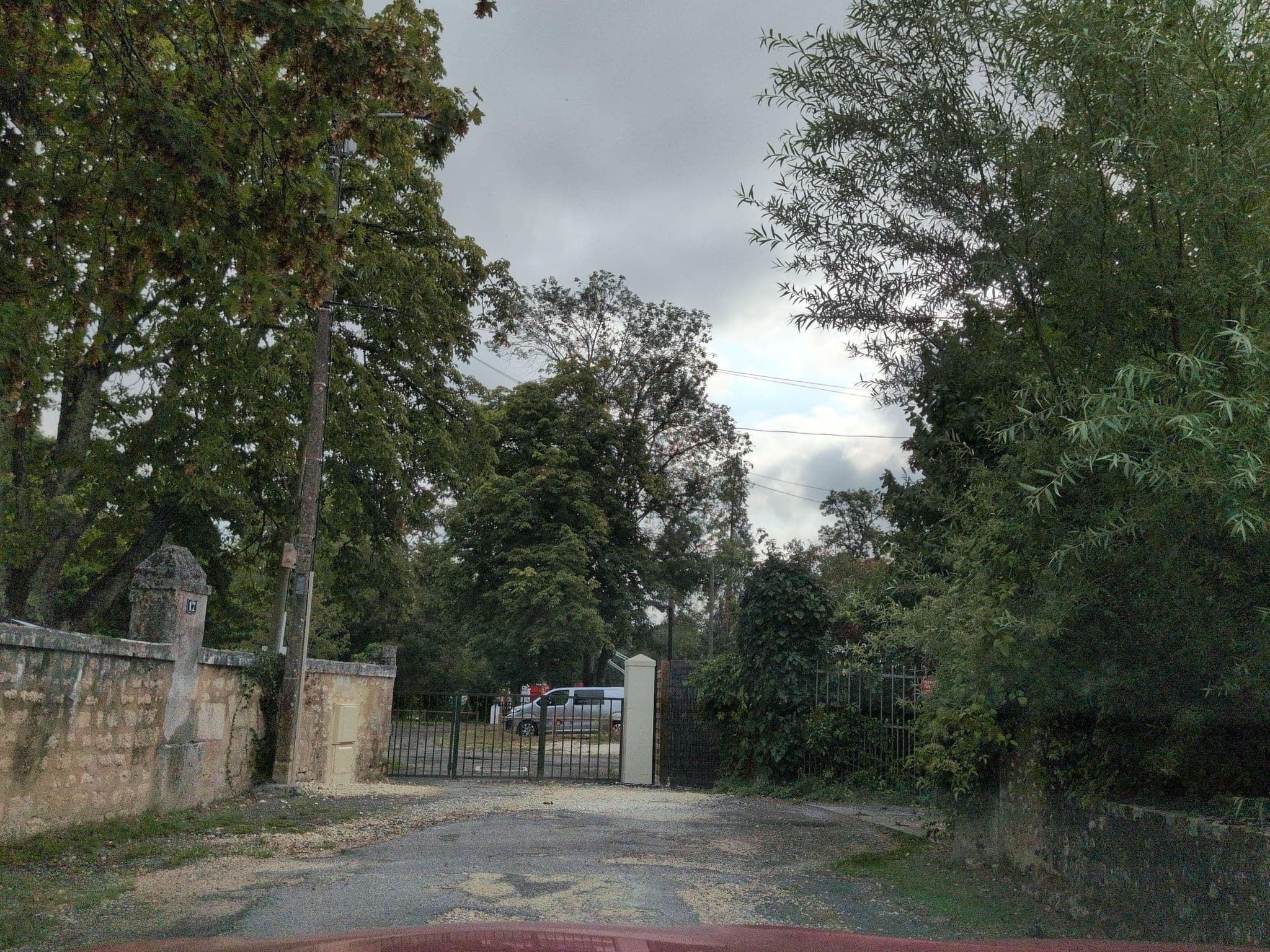 Street view near Camping Municipal, Jonzac — © lmagreault (CC BY-SA · Mapillary)