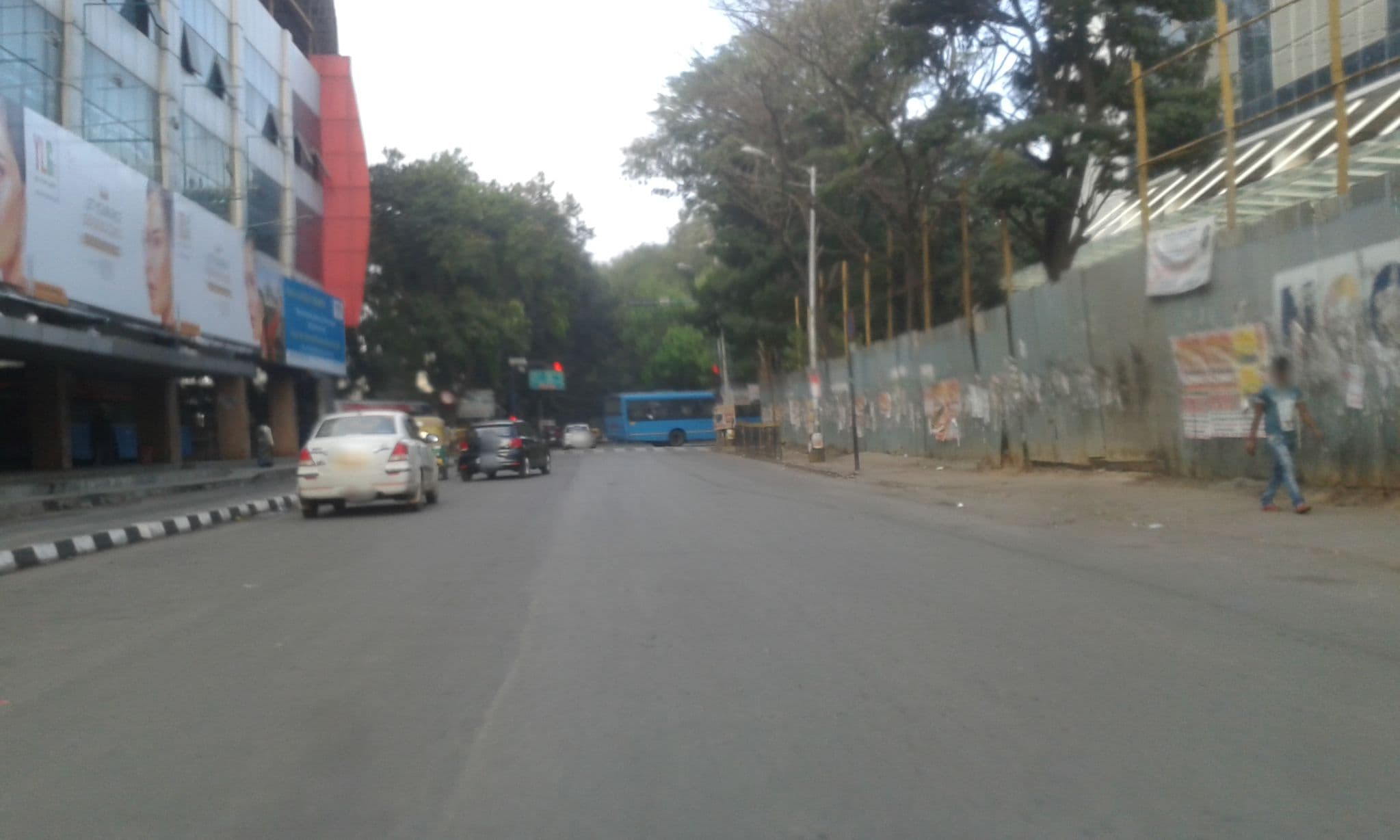 Street view near Siesta Homes, Kormangala, Bengaluru — © yogi (CC BY-SA · Mapillary)