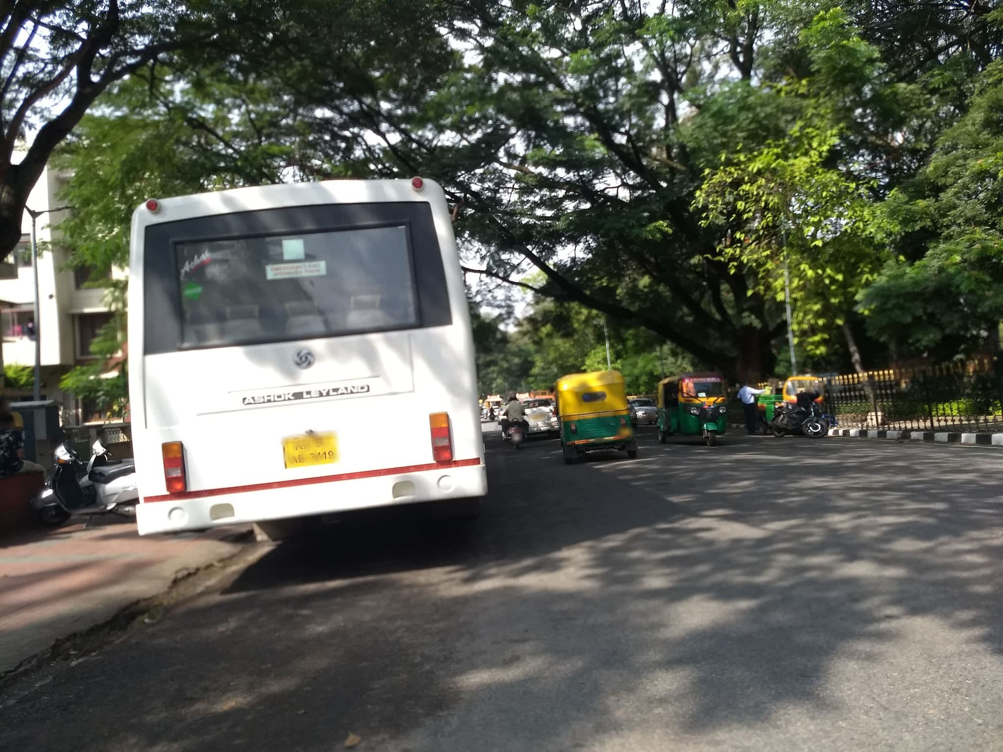 Street view near Akshaya Lalbagh Inn, Bengaluru — © srividya (CC BY-SA · Mapillary)