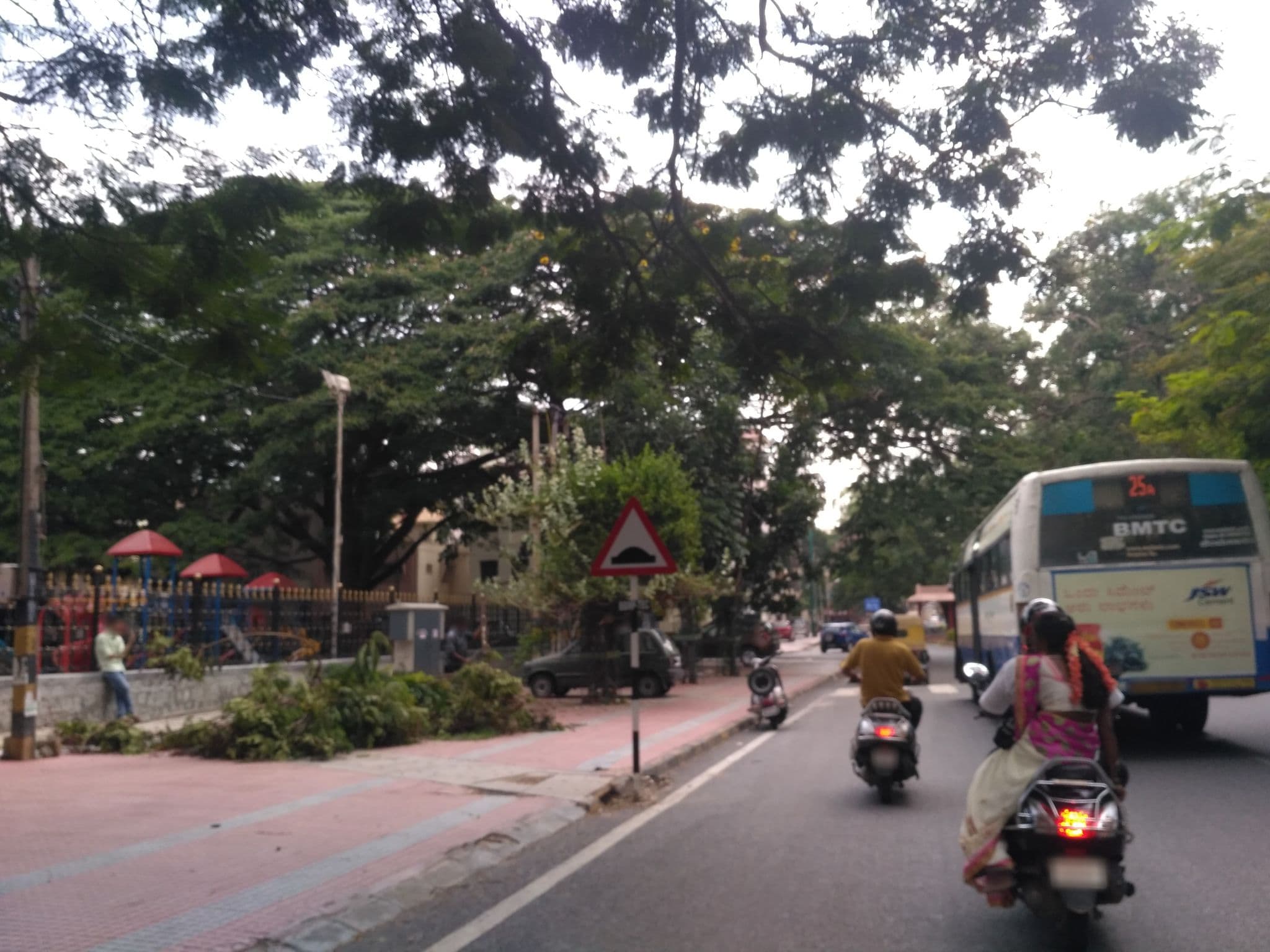 Street view near Park Slope Hotel, Bengaluru — © chethan (CC BY-SA · Mapillary)