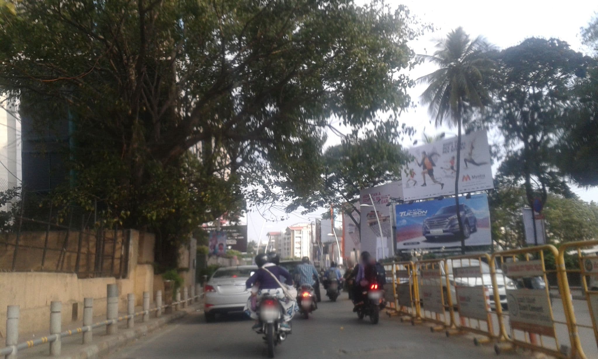 Street view near Shreyas Retreat, Bengaluru — © yogi (CC BY-SA · Mapillary)