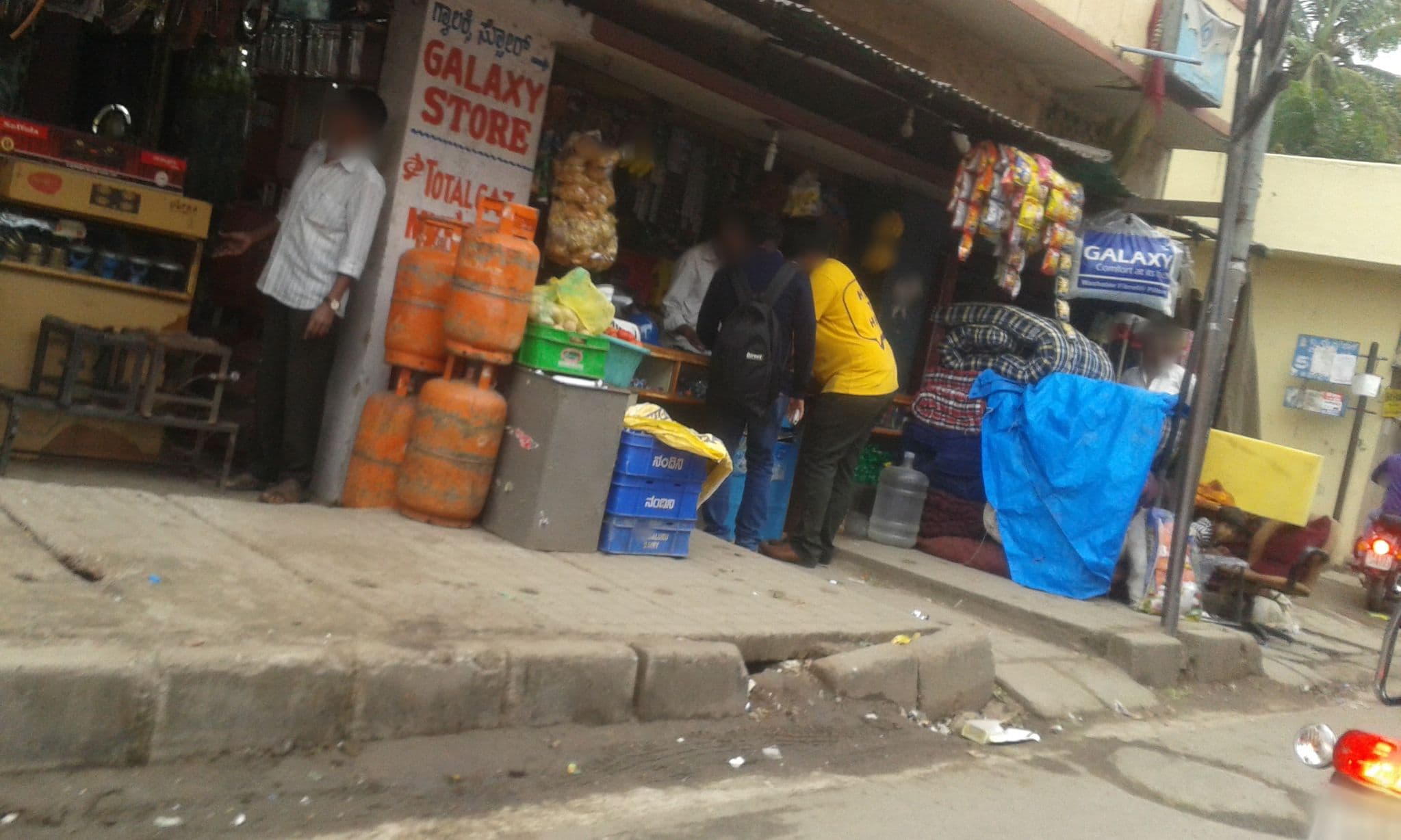 Street view near Hotel Gangothri Residency, Bengaluru — © yogi (CC BY-SA · Mapillary)