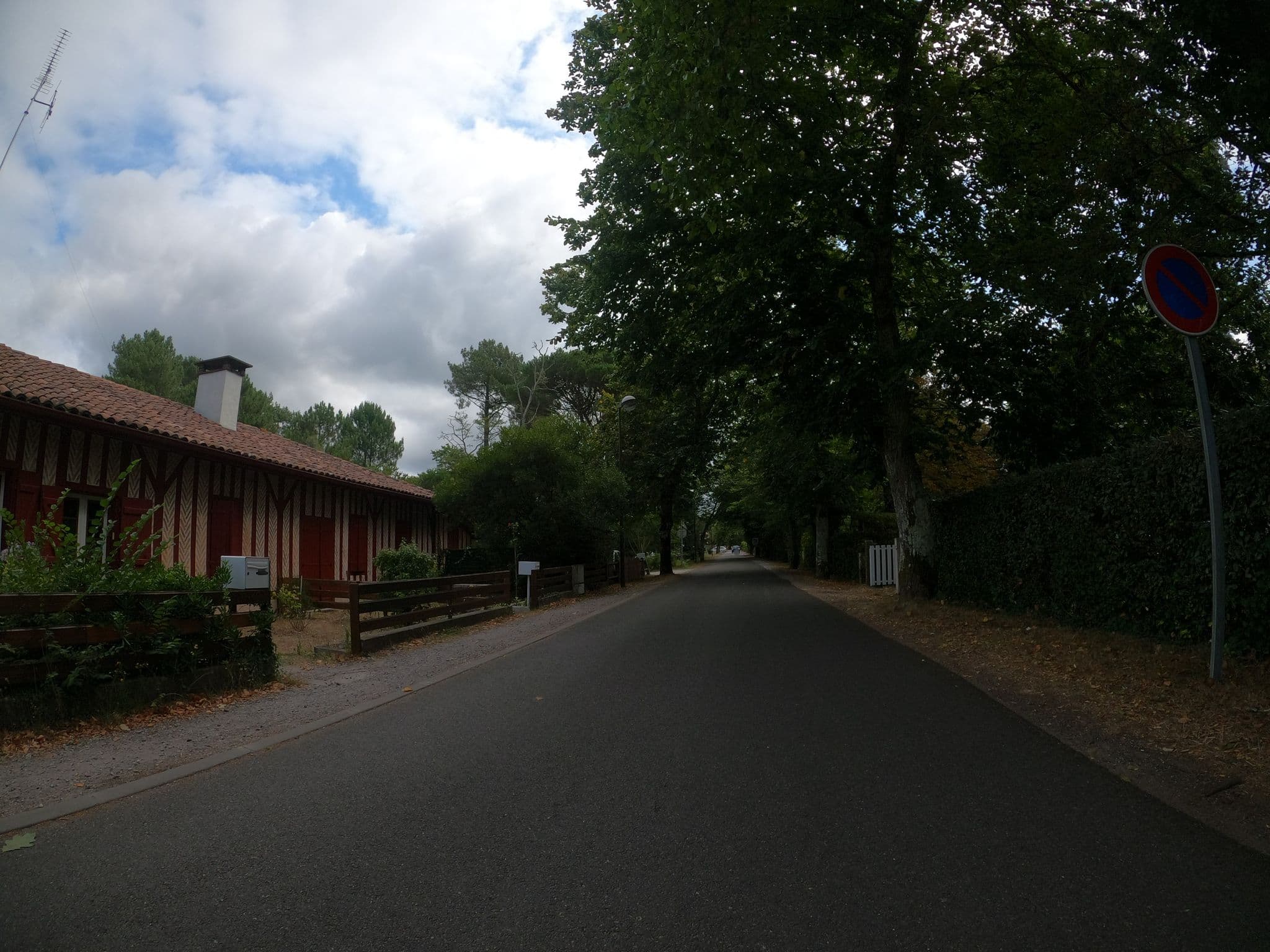 Street view near le Grand Yote, Léon — © patchanka (CC BY-SA · Mapillary)