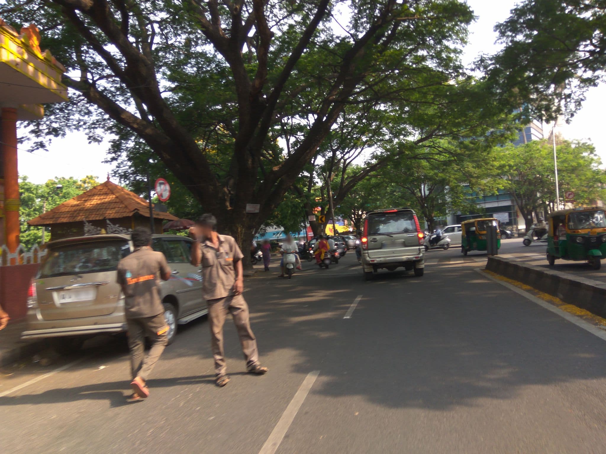 Street view near Havilla Lake Point, Bengaluru — © natarajakaveeti (CC BY-SA · Mapillary)