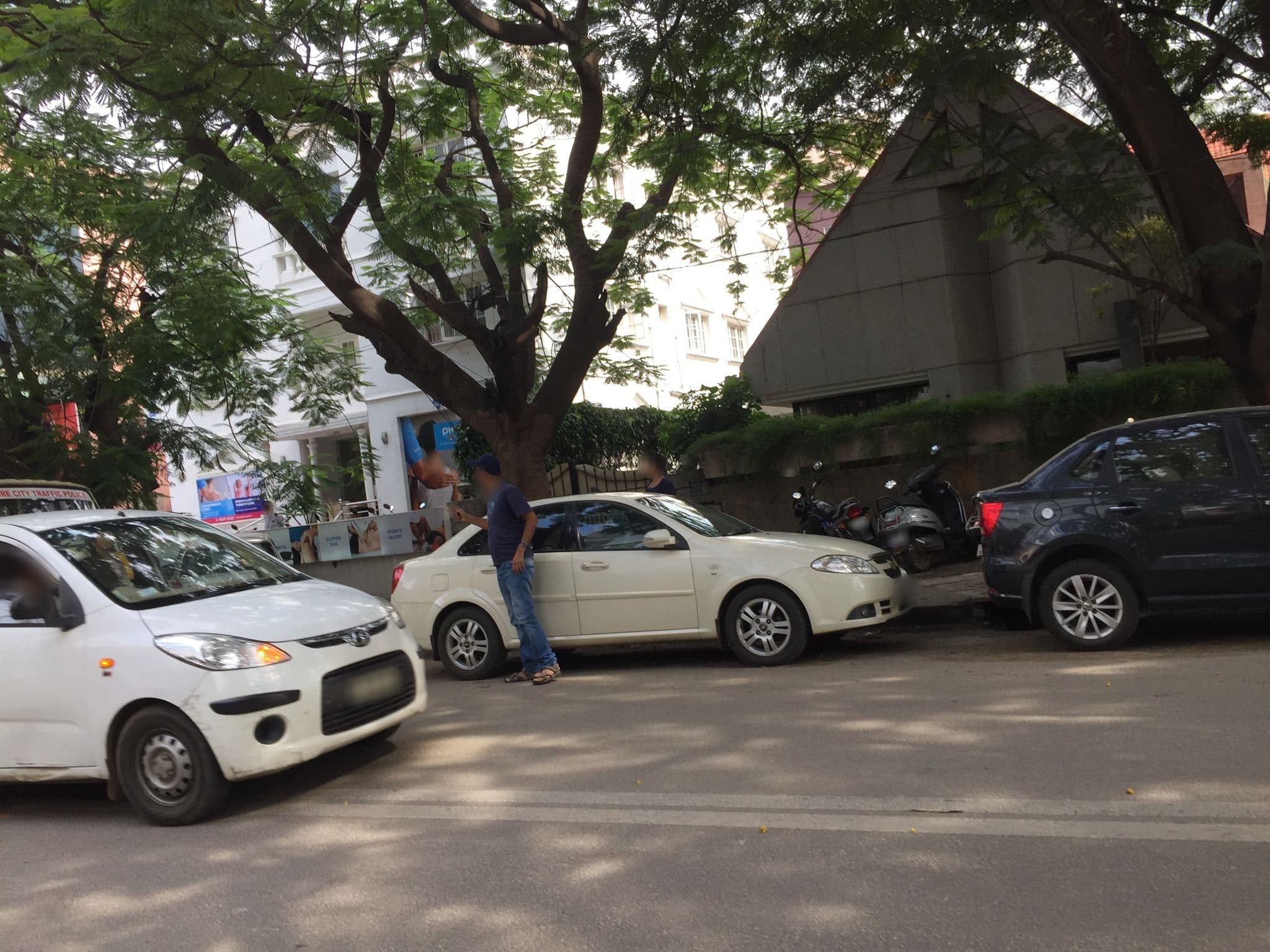 Street view near The Executive Inn, Bengaluru — © planemad (CC BY-SA · Mapillary)