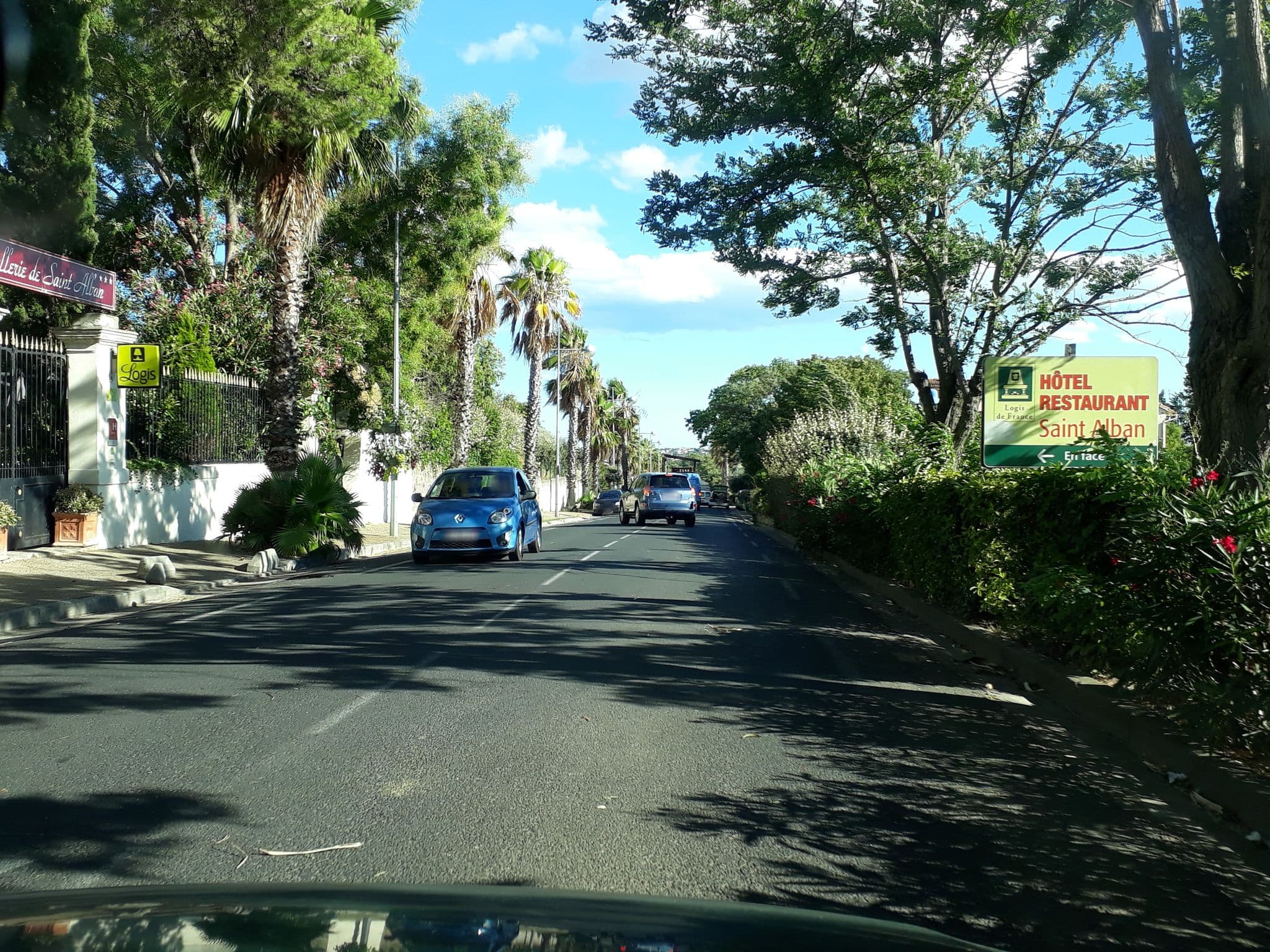 Street view near Hôtel Saint-Alban, Saint-Thibéry — © df45 (CC BY-SA · Mapillary)