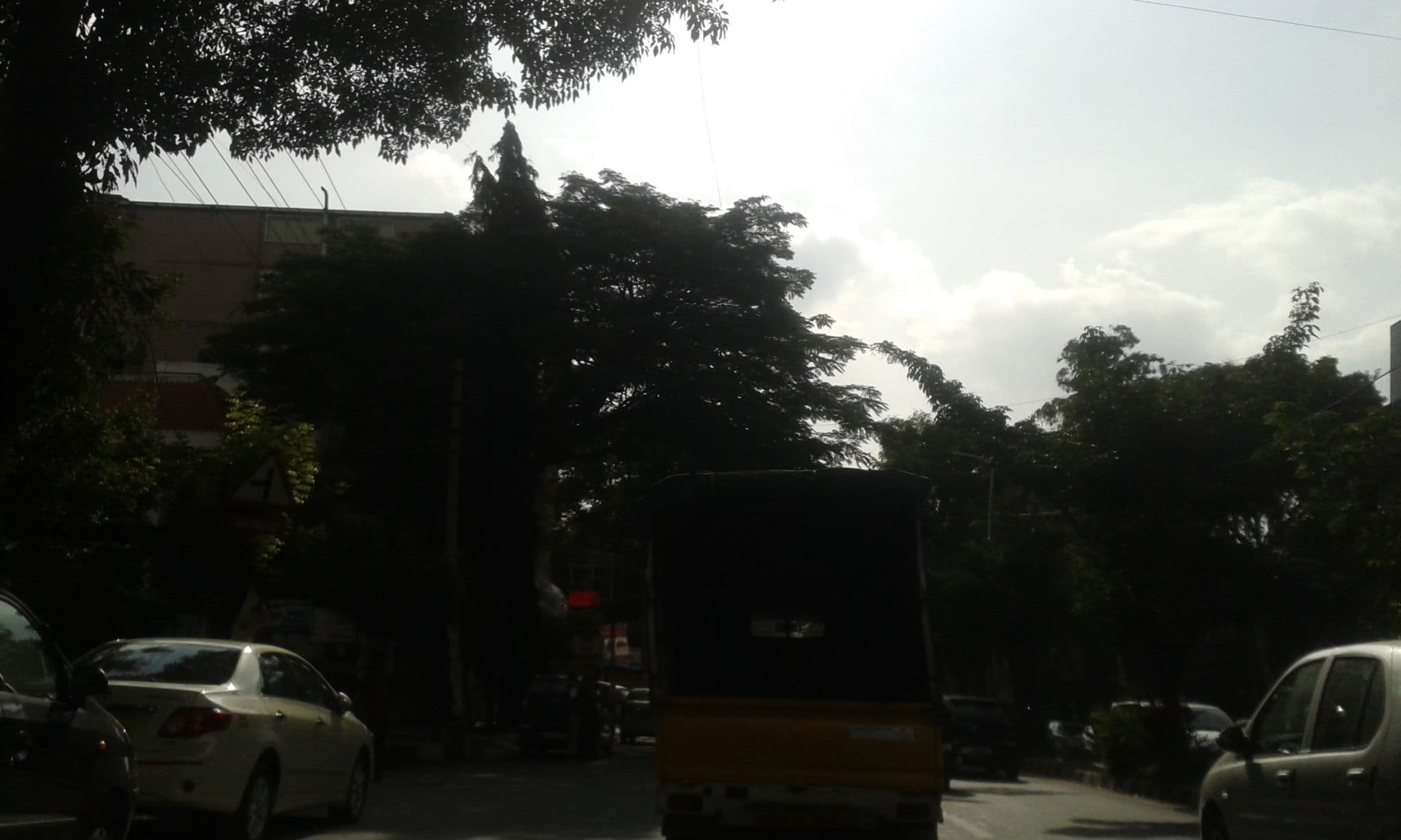 Street view near Aaranya Multicuisine Restaurant, Bengaluru — © yogi (CC BY-SA · Mapillary)