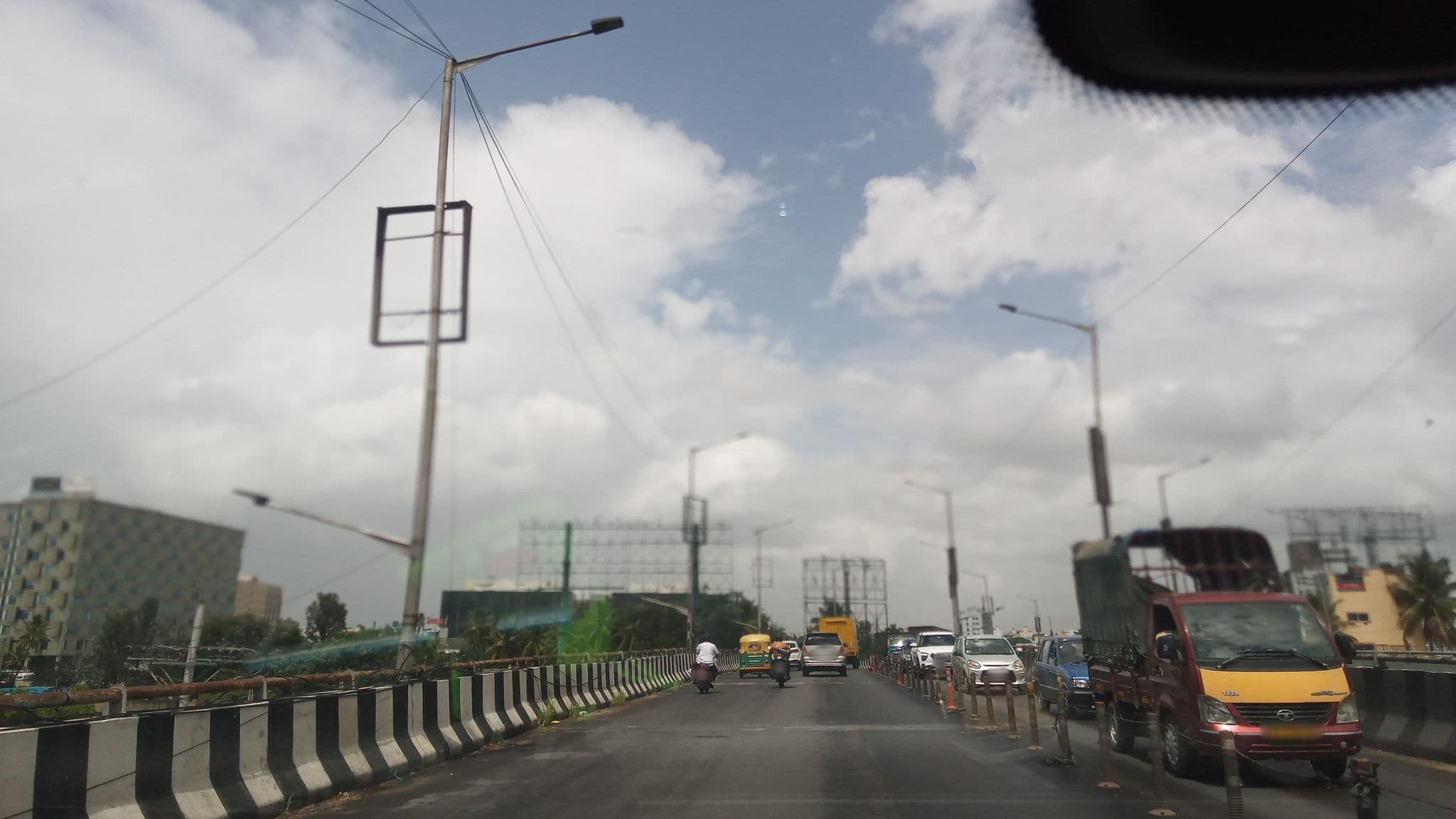 Street view near Country Inn and Suites by Radisson, Bengaluru Hebbal Road, Yelahanka — © pradeepbv (CC BY-SA · Mapillary)
