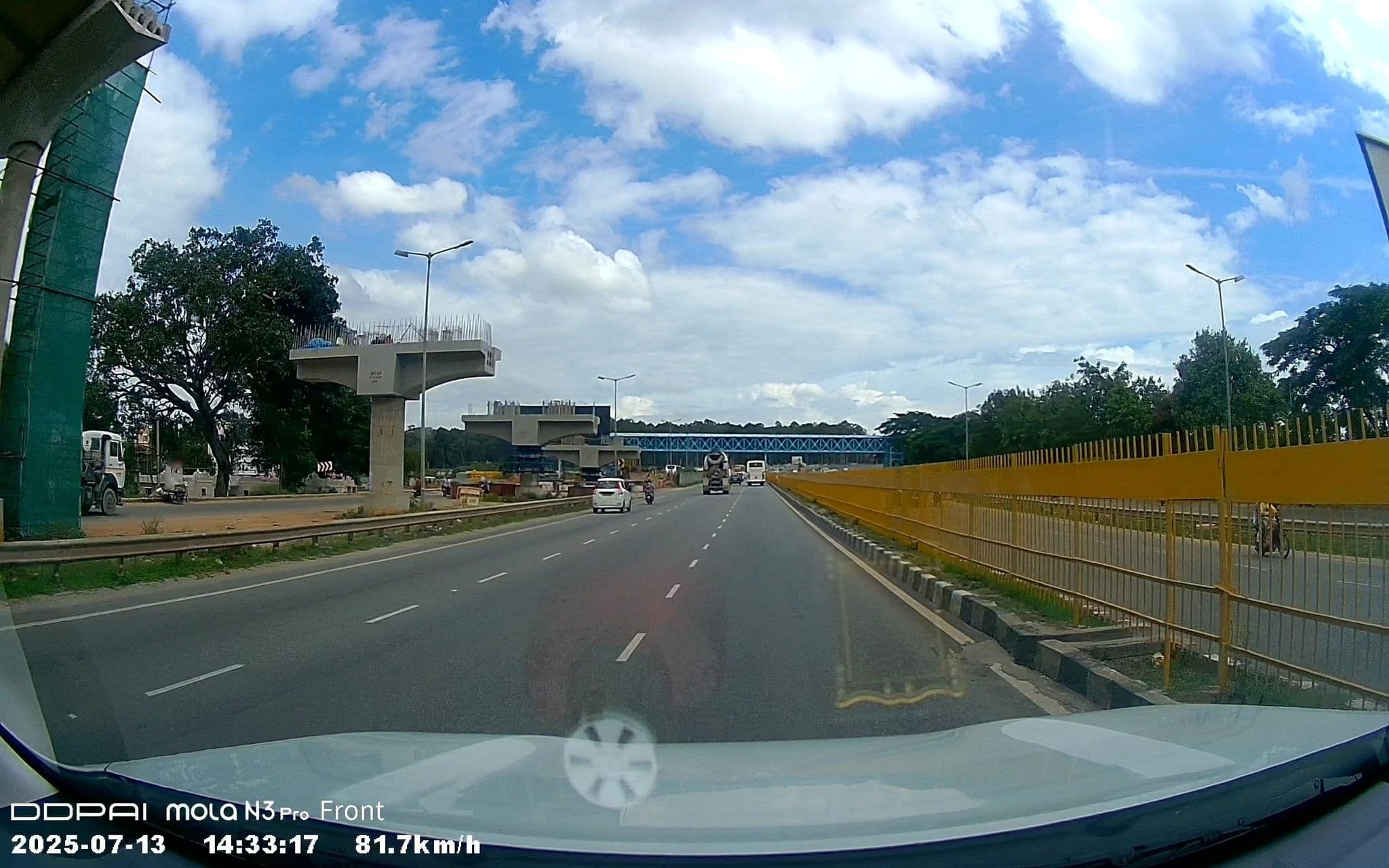 Street view near Aero Hotel, Hunasamaranahalli — © Ibigrp (CC BY-SA · Mapillary)