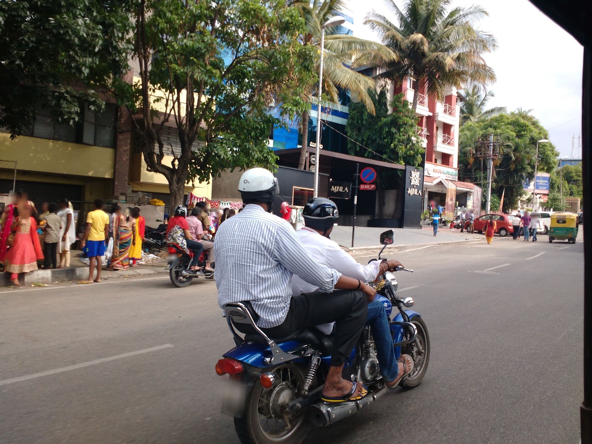 Street view near kingston hotel, Bengaluru — © jinalfoflia (CC BY-SA · Mapillary)
