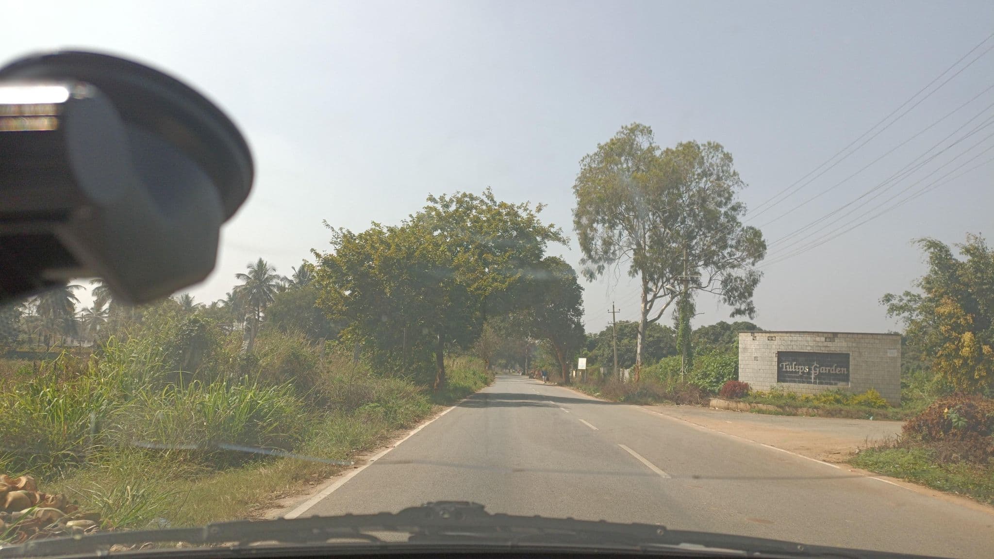 Street view near Ample Inn, Kādiganahalli — © IBI (CC BY-SA · Mapillary)