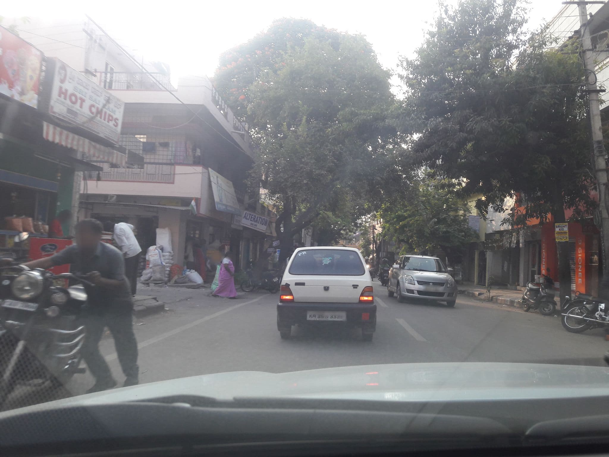 Street view near Executive Home, Bengaluru — © teresapeteti (CC BY-SA · Mapillary)
