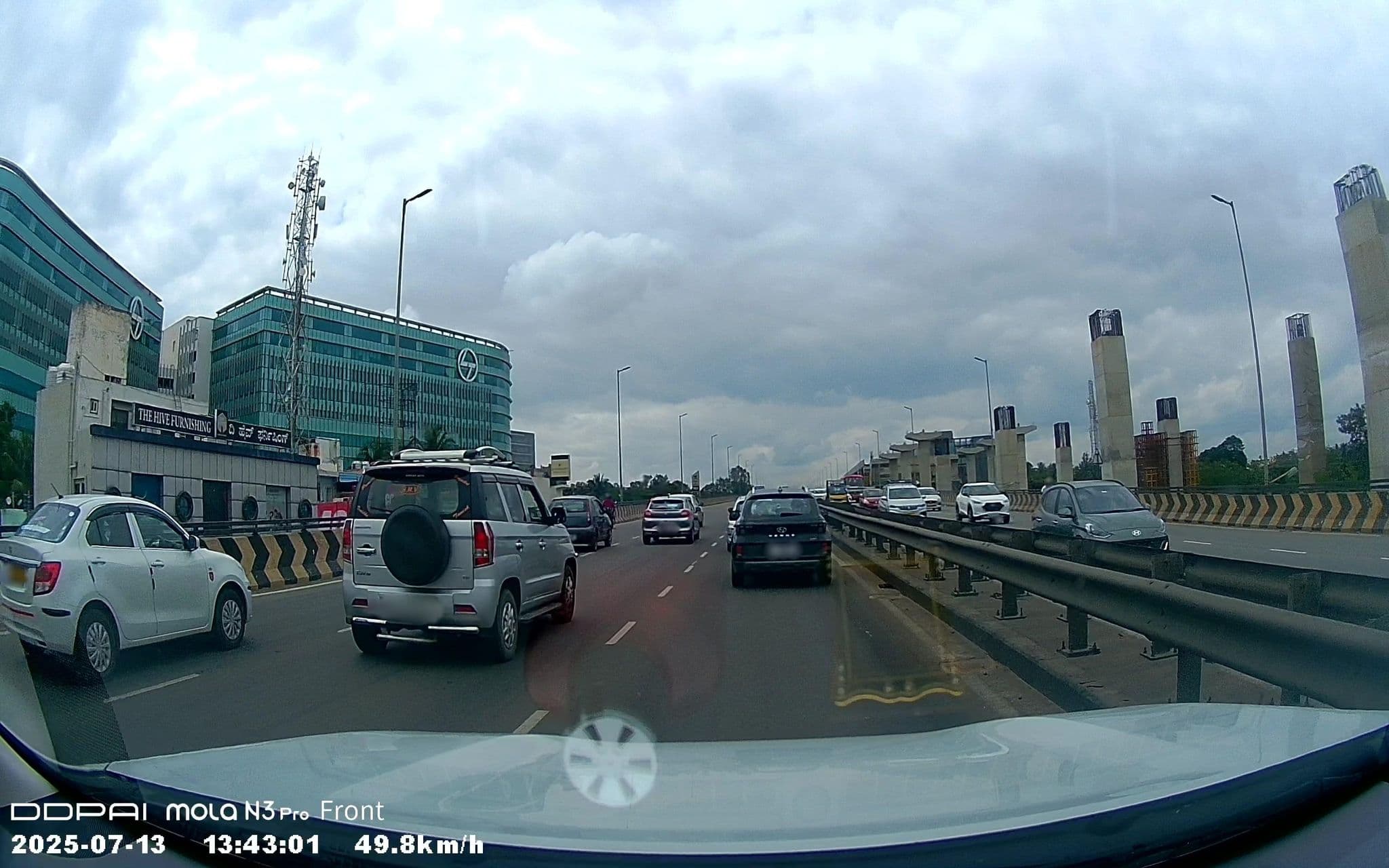 Street view near Shreyas Residency Hotel, Yelahanka — © Ibigrp (CC BY-SA · Mapillary)
