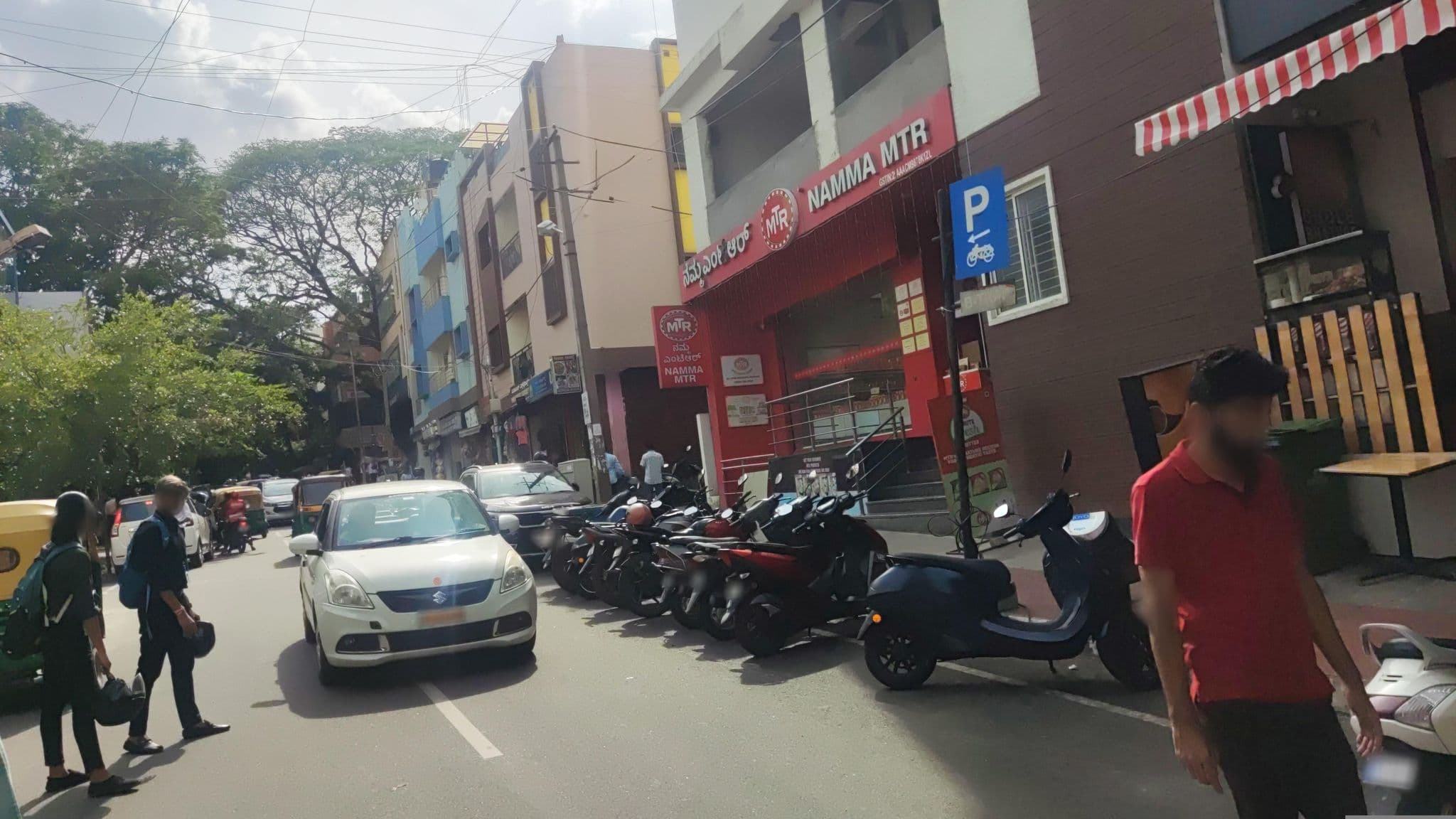 Street view near Asha Food Camp, Bengaluru — © Mithungowda (CC BY-SA · Mapillary)