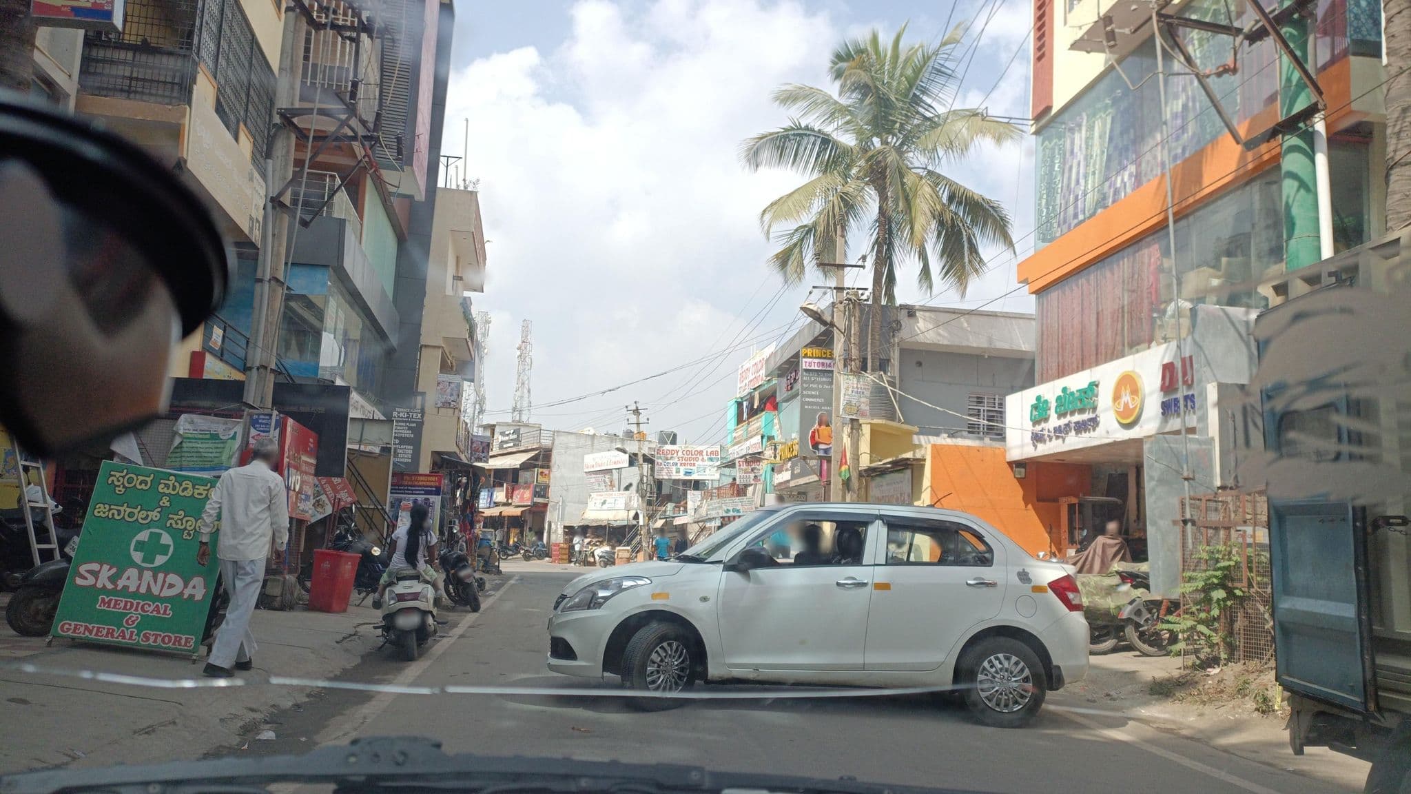 Street view near AV Comports & Travels, Hunasamaranahalli — © IBI (CC BY-SA · Mapillary)