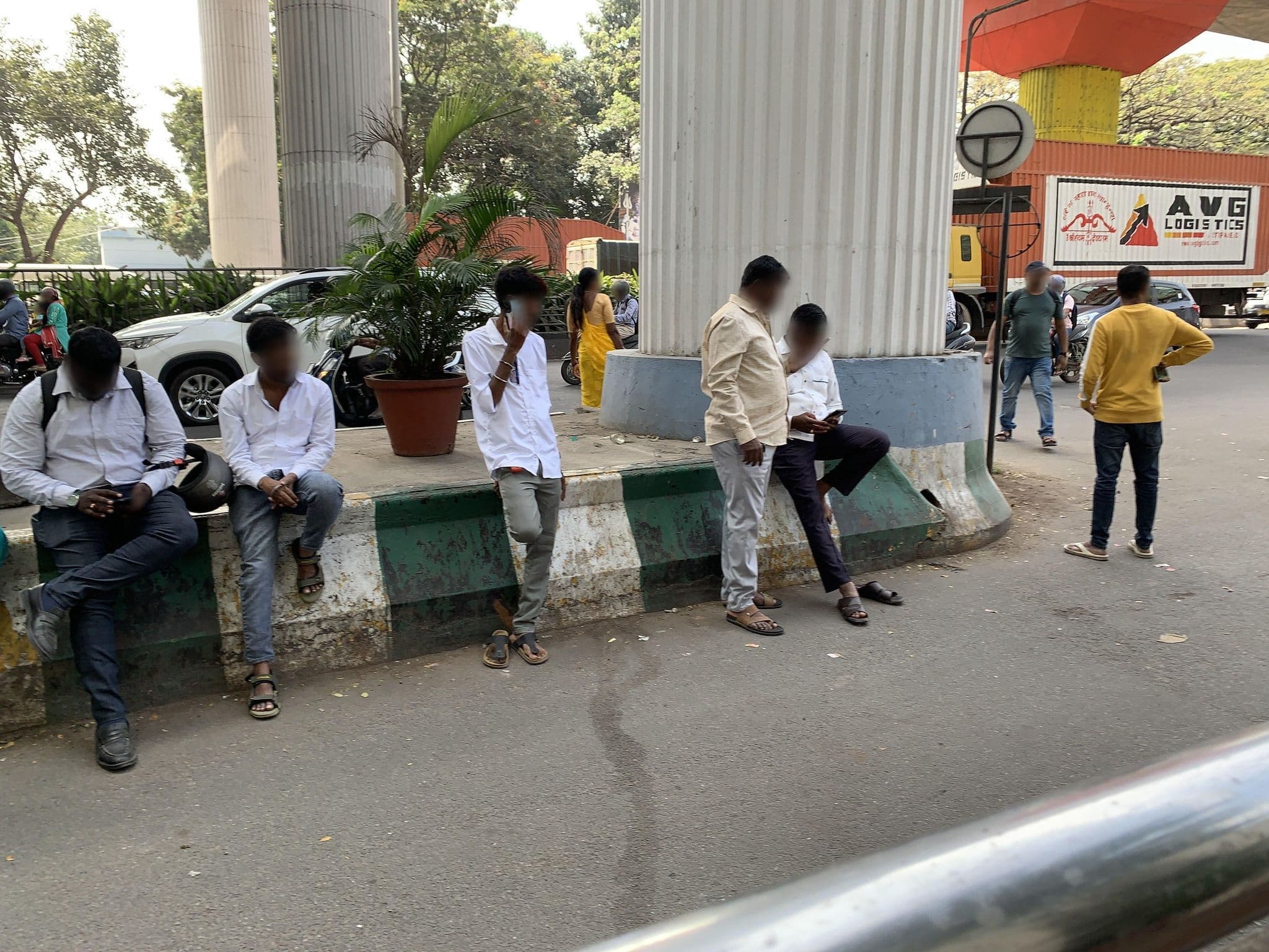 Street view near Vivanta by Taj - Yeshwantpur, Chikkabidarakallu — © planemad (CC BY-SA · Mapillary)