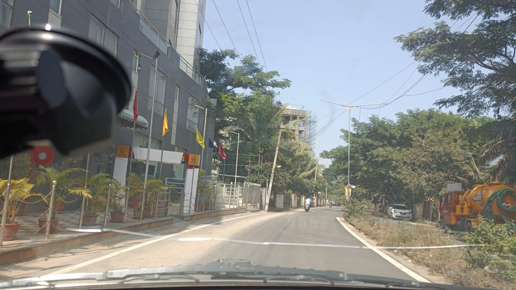 Street view near Regenta Inn, Kādiganahalli — © IBI (CC BY-SA · Mapillary)