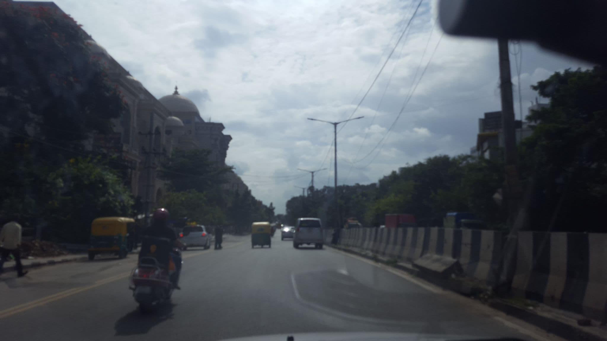Street view near Purnima Bhavan, Bengaluru — © jayp (CC BY-SA · Mapillary)