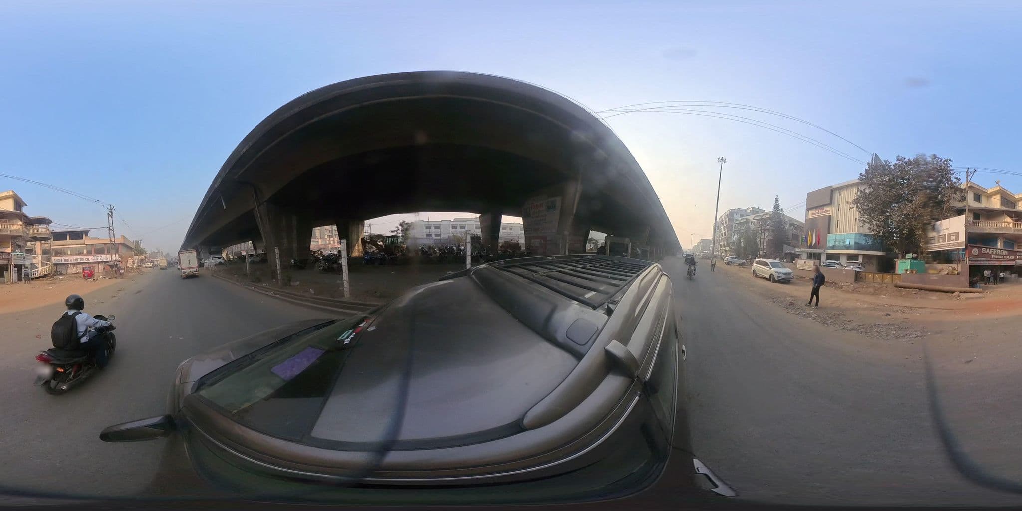 Street view near Hotel Royal Shelter, Vapi — © skysign (CC BY-SA · Mapillary)