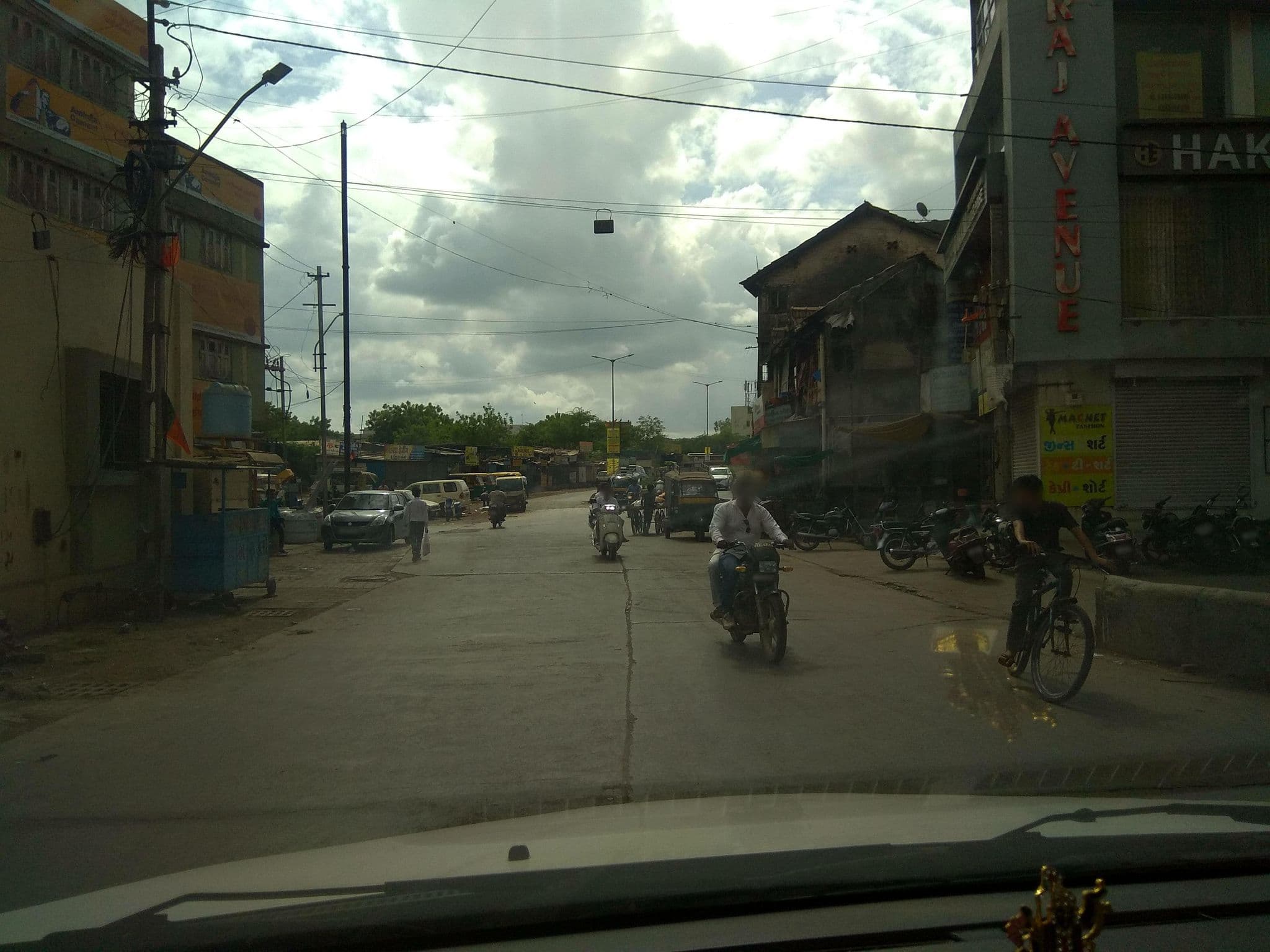 Street view near Hotel Relax Inn, Bhavnagar — © upendrakumar (CC BY-SA · Mapillary)