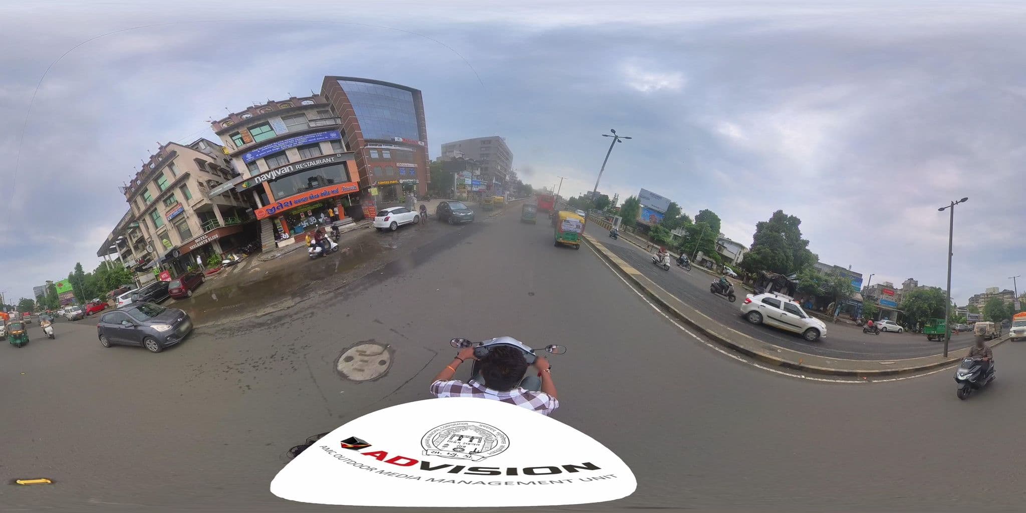 Street view near Hotel Neelkanth Bliss, Ahmedabad — © skysign (CC BY-SA · Mapillary)
