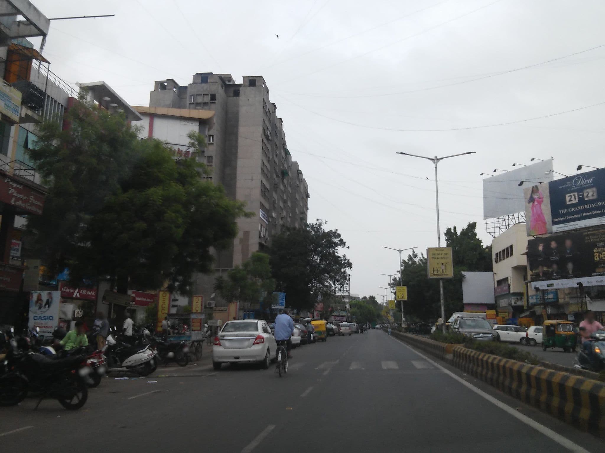 Street view near Itc-Welcomgroup, Ahmedabad — © shravan91 (CC BY-SA · Mapillary)