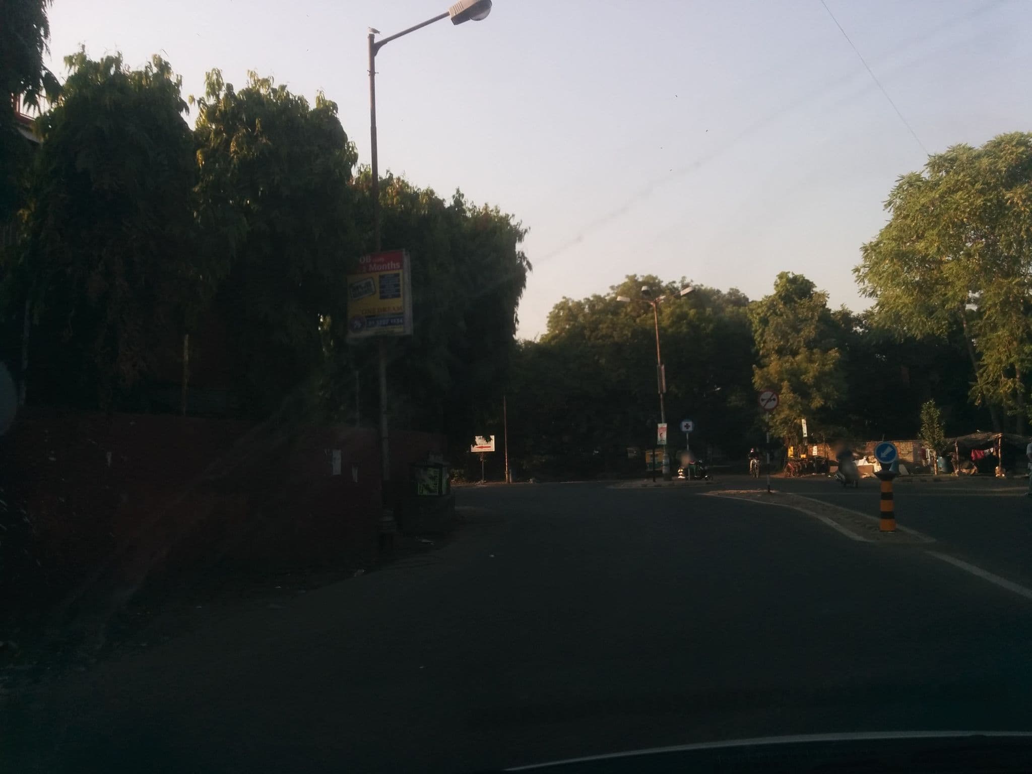 Street view near Elise Hotel, Ahmedabad — © shravan91 (CC BY-SA · Mapillary)